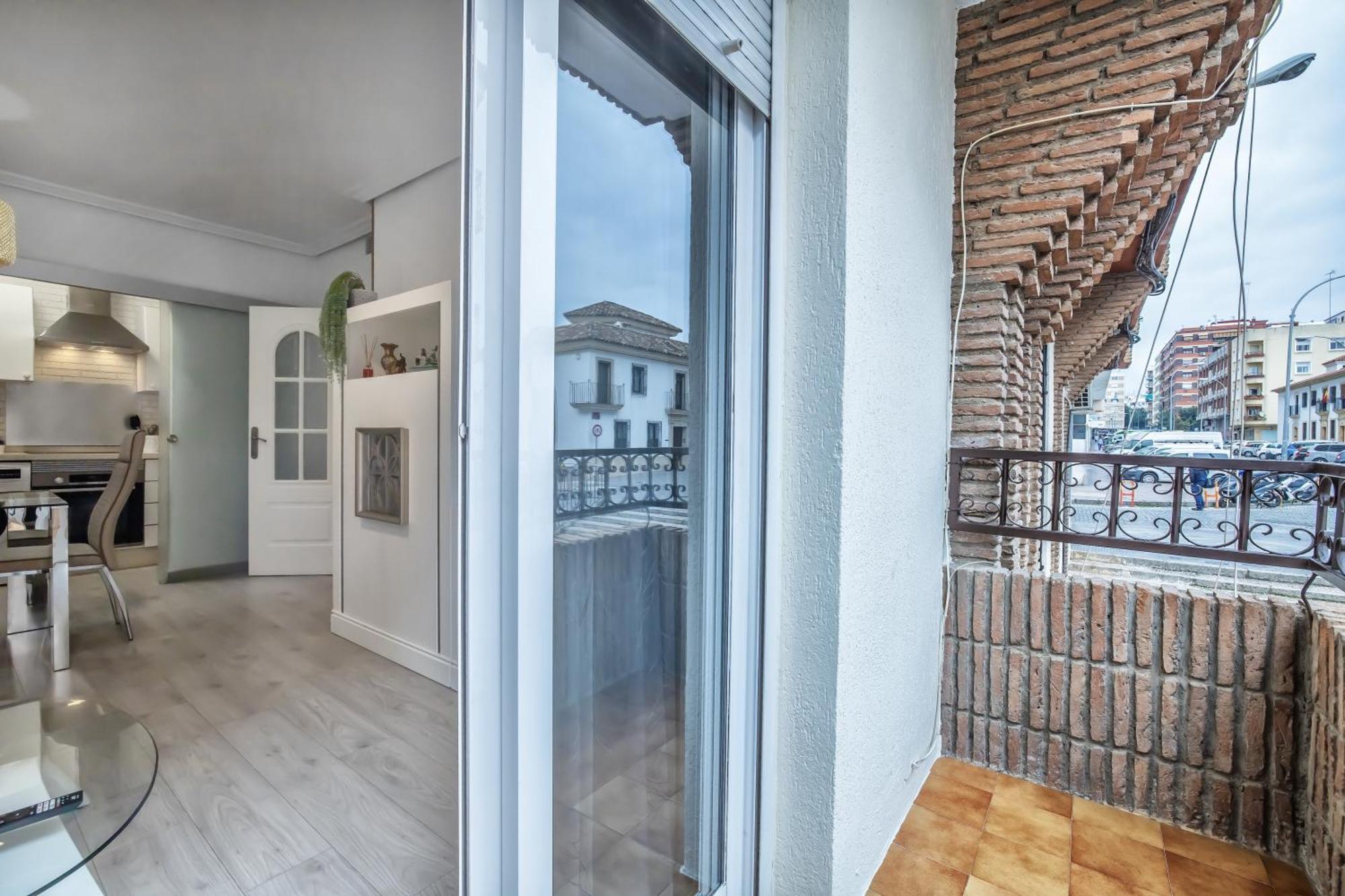 Apto Vallellano Junto Al Casco Historico & Parking Incluido * Cordoba