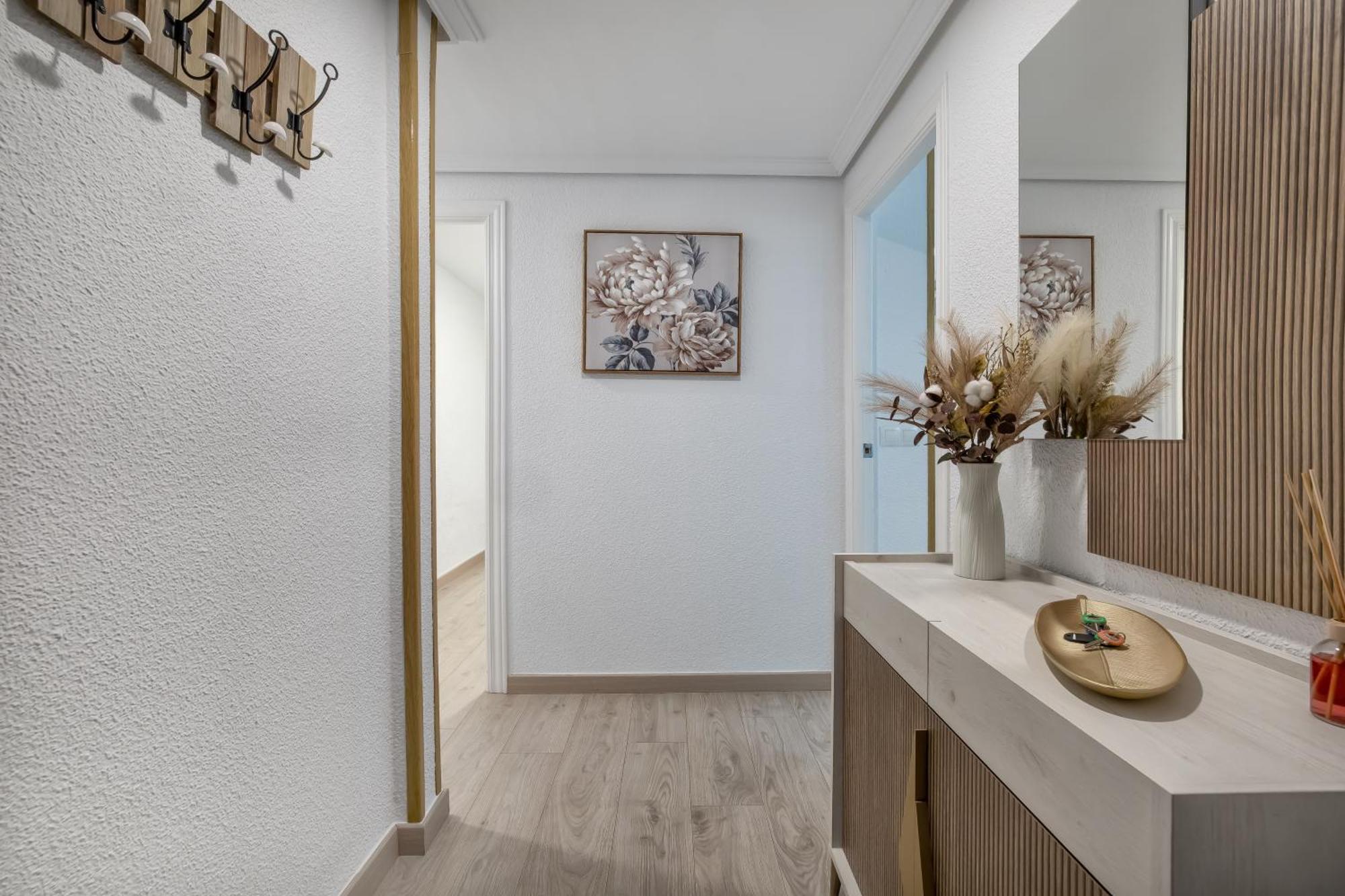 Apartment Apto Vallellano Junto Al Casco Historico & Parking Incluido *