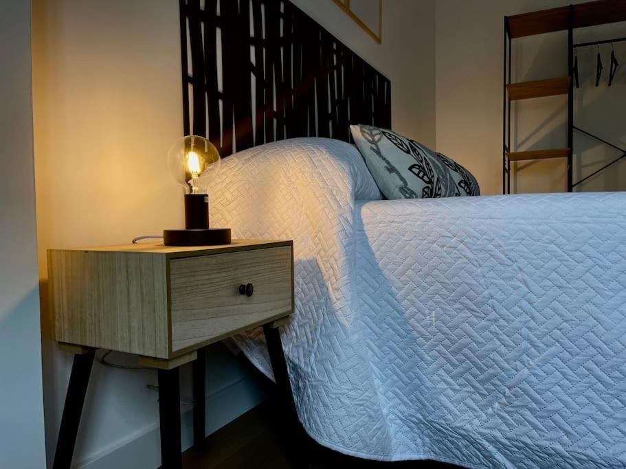Elegancia Junto Al Rectorado. Apartamento *