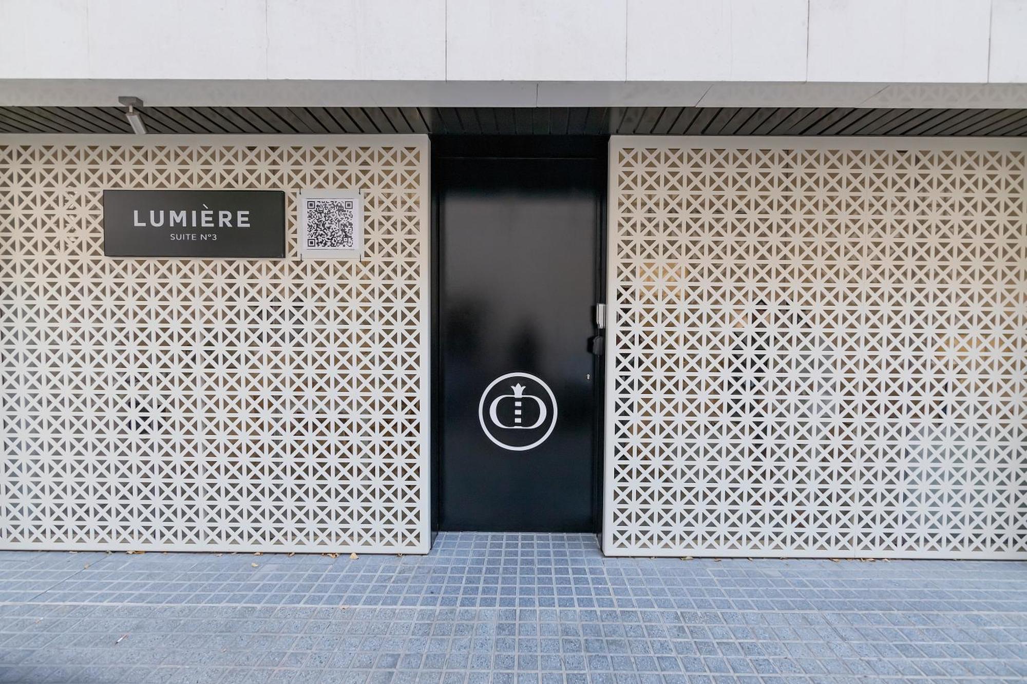 Bhost - Lumiere Apartment *