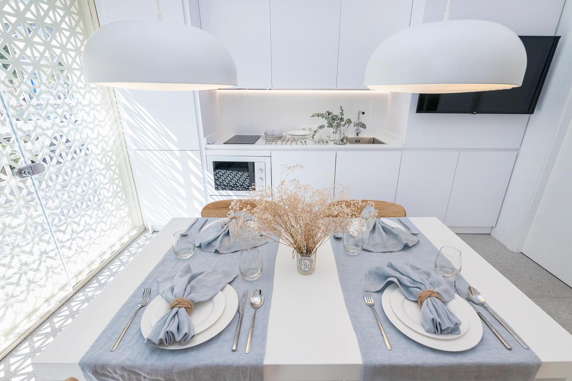 Bhost - Lumiere Apartment