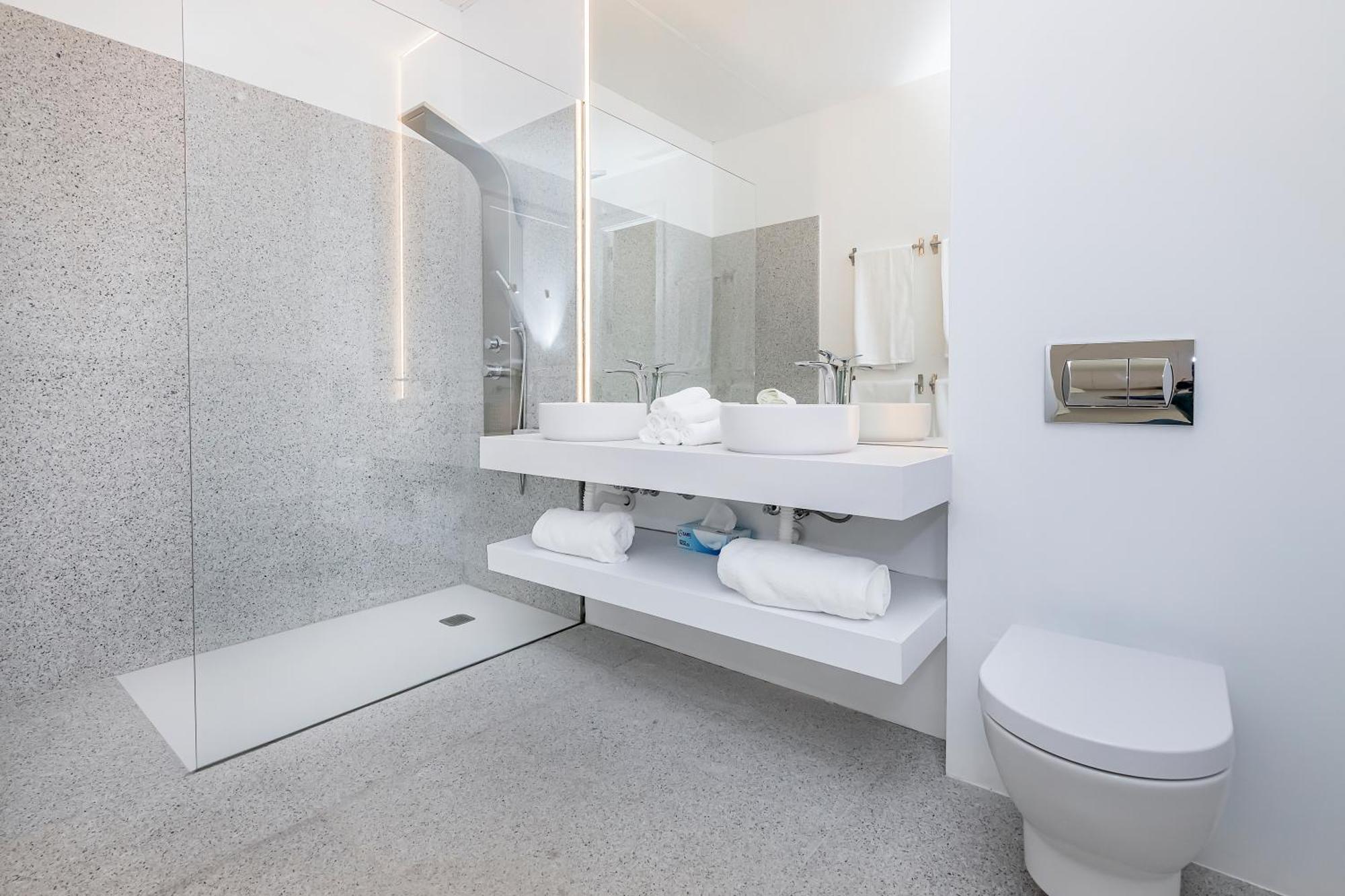 Bhost - Lumiere Apartment