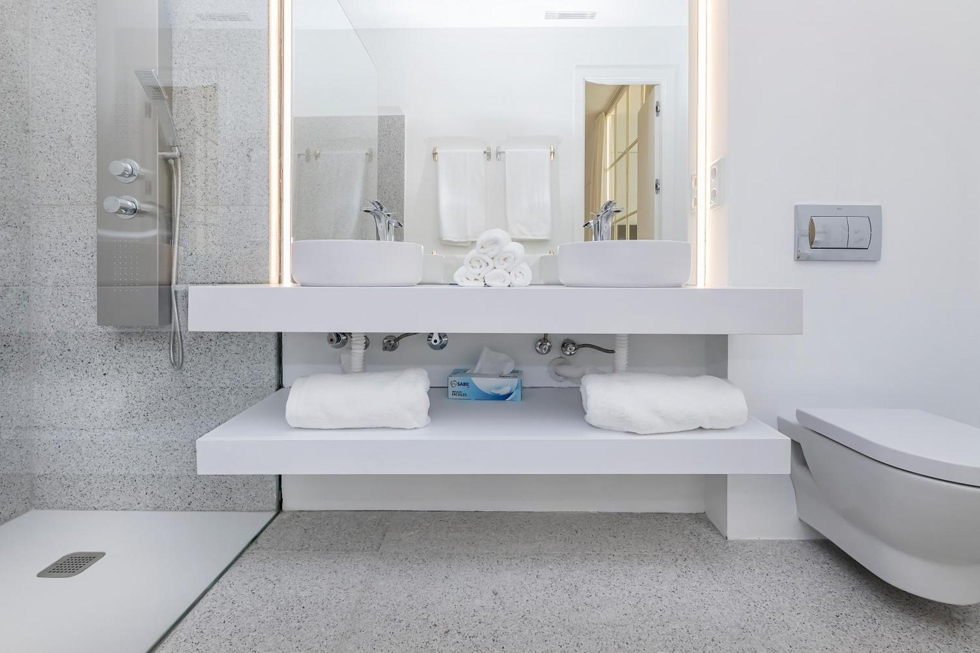 Bhost - Lumiere Apartment *