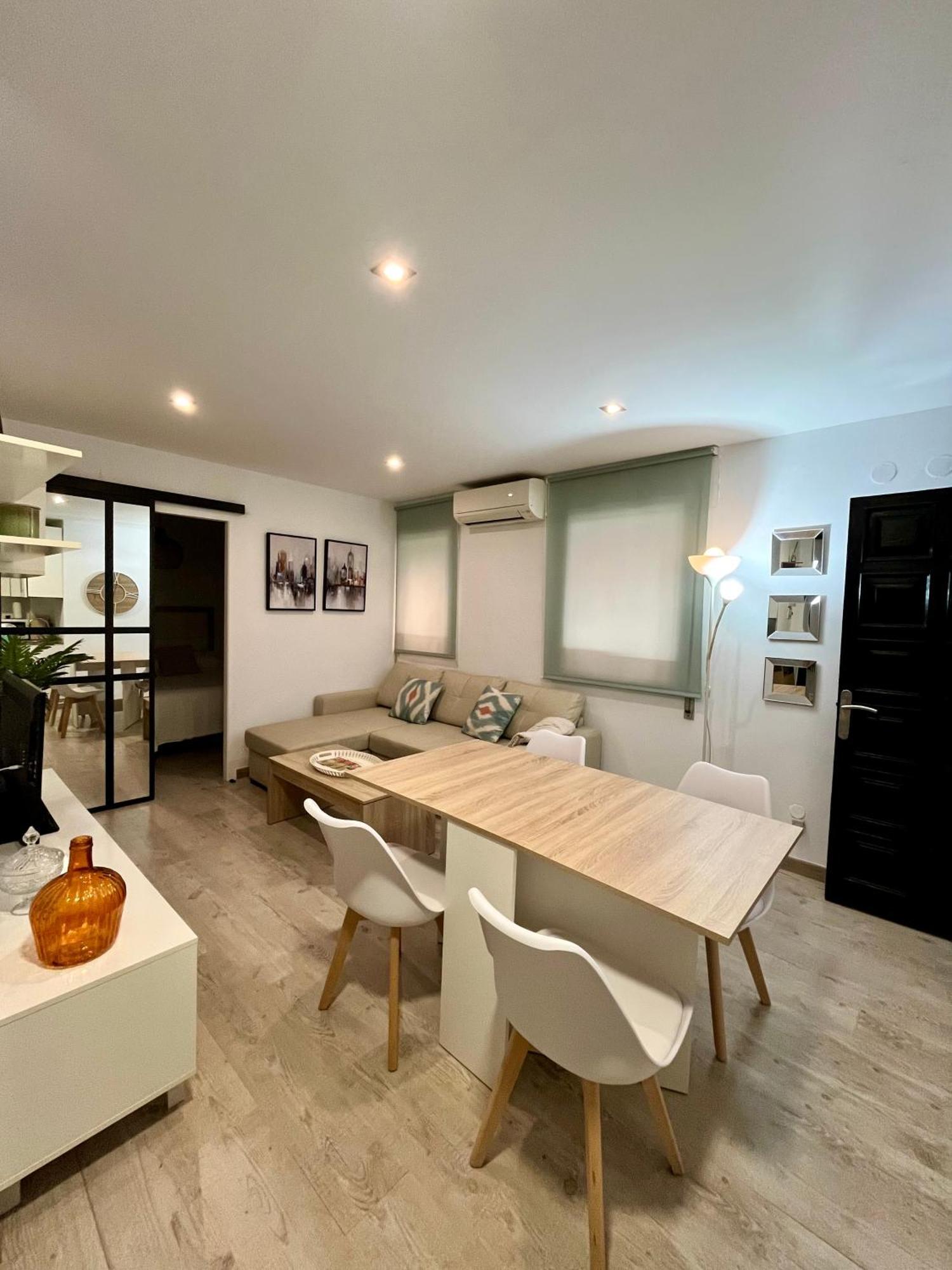 Azonaicas Apartamento *
