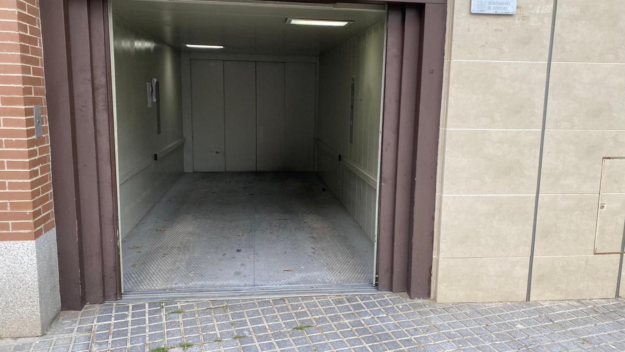 Duplex Junto Al Puente Con Gran Terraza Y Parking Privado Apartment *