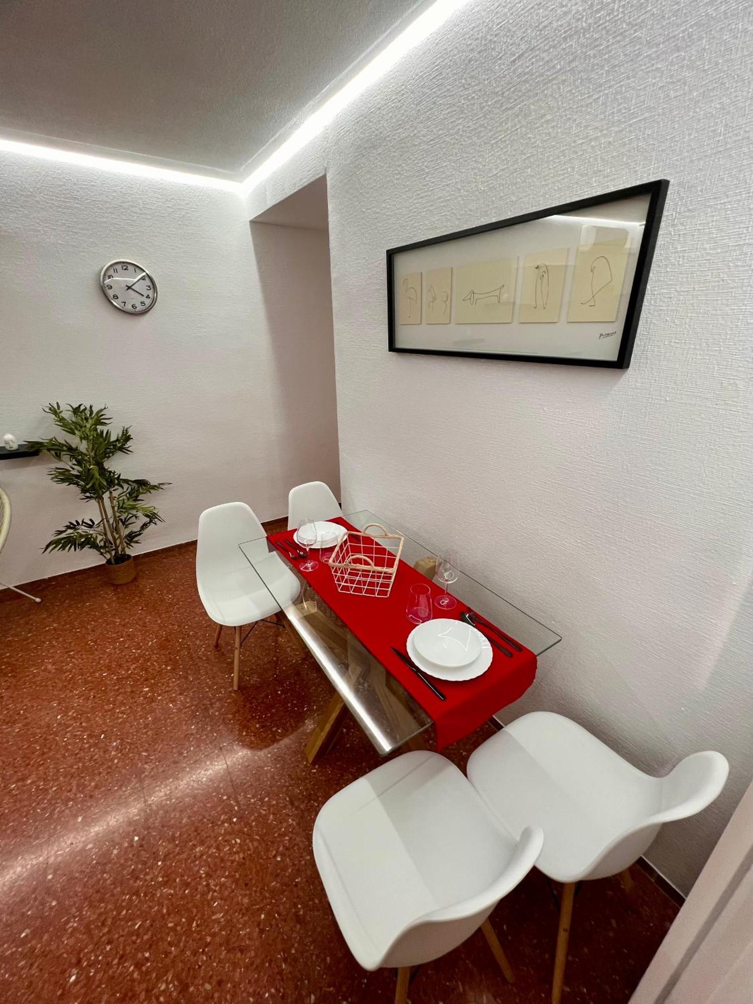Amplio Familiar Con Parking Privado En Pleno Centro De Apartamento
