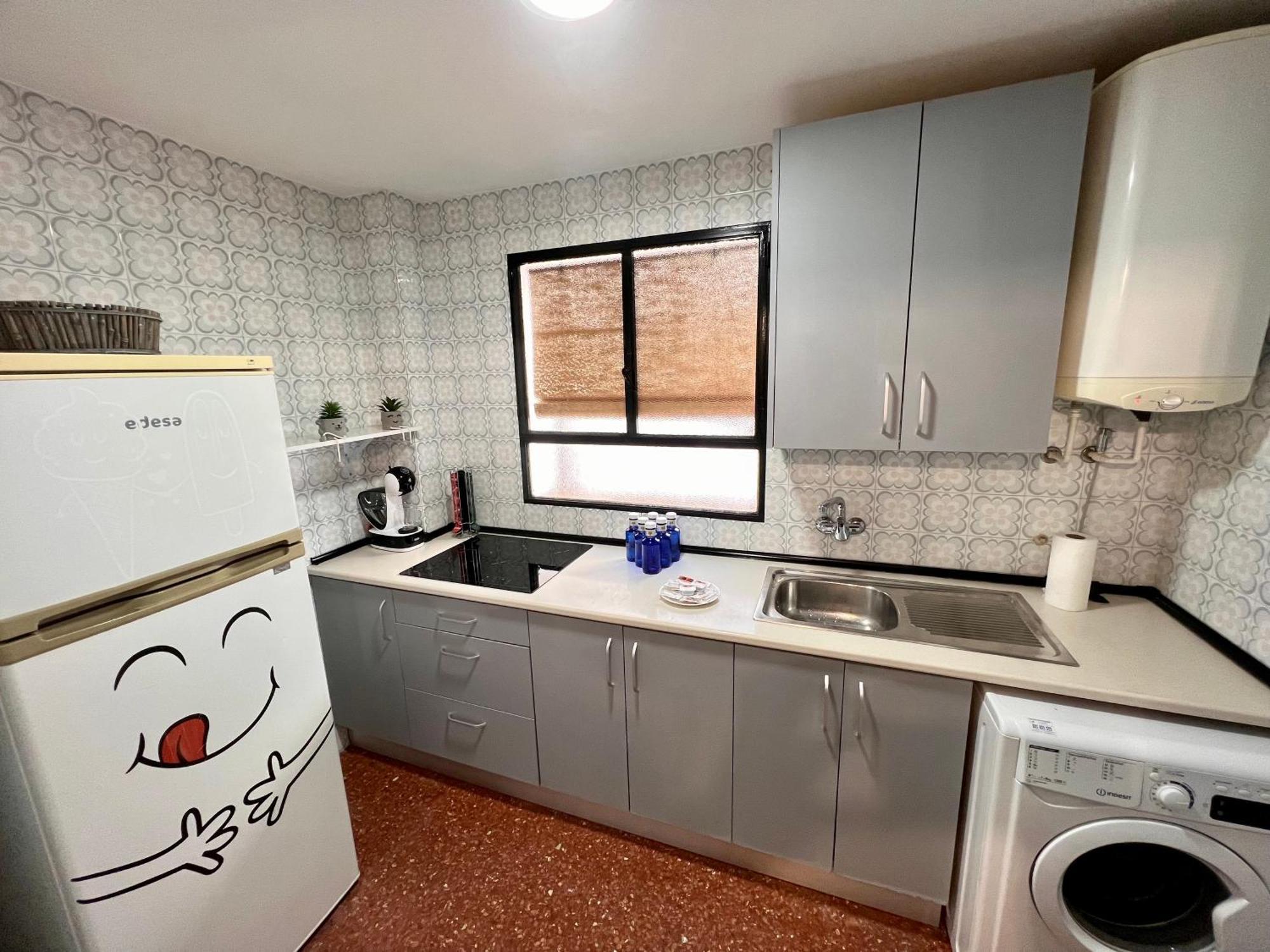 Apartamento Amplio Familiar Con Parking Privado En Pleno Centro De