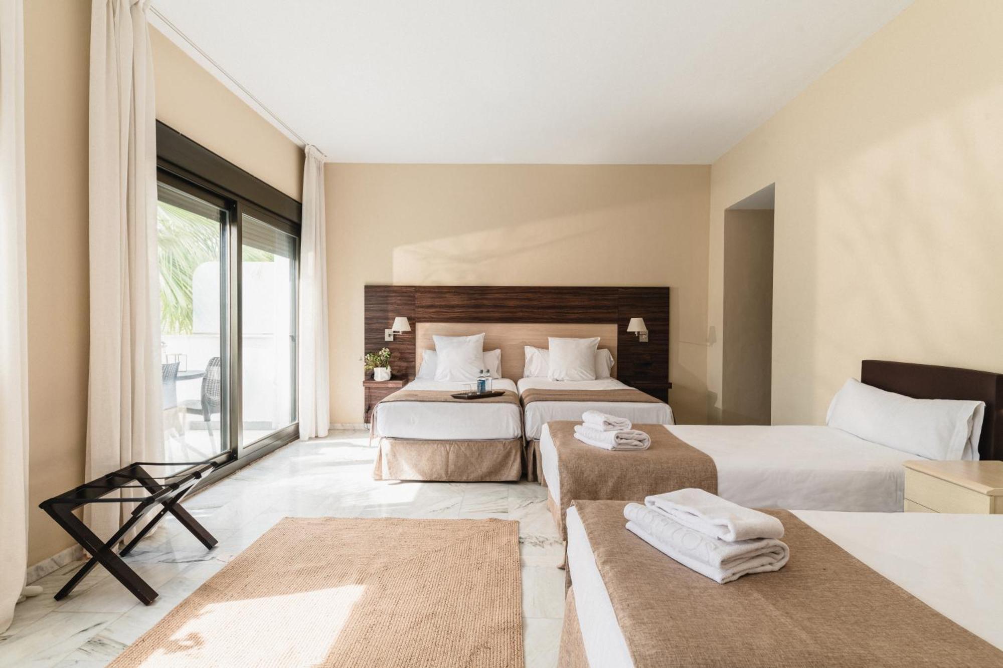 Hotel Abetos Del Maestre Escuela Córdoba