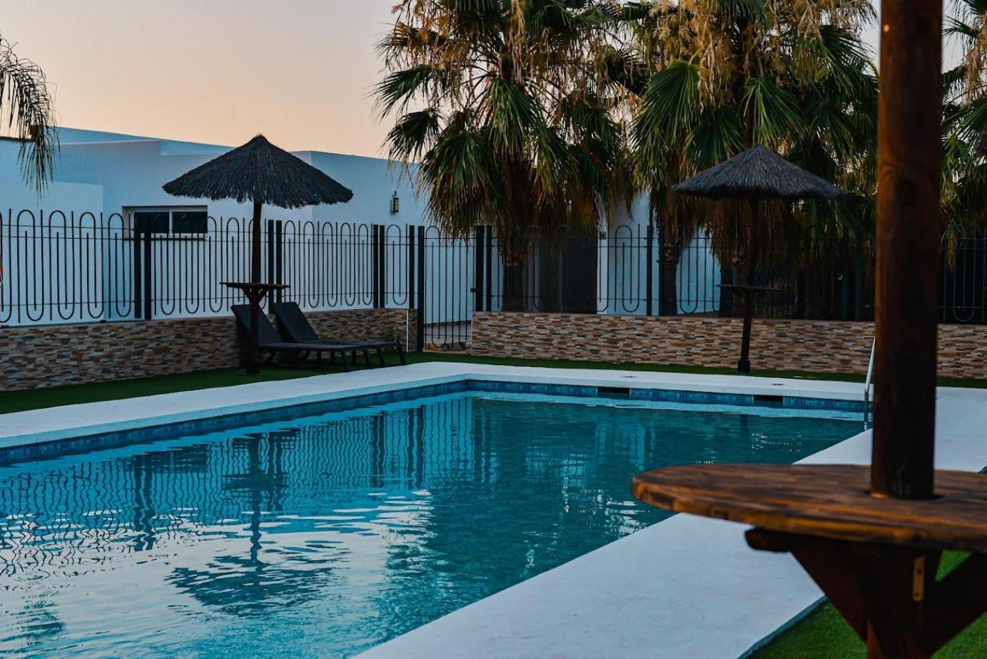 Manjares Hotel 2*