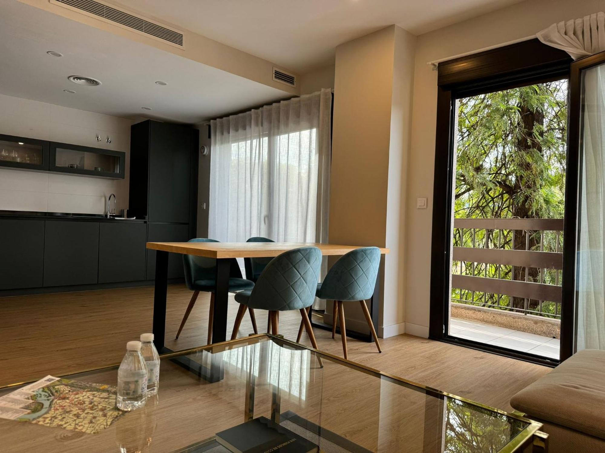 Avenida America Apartamento