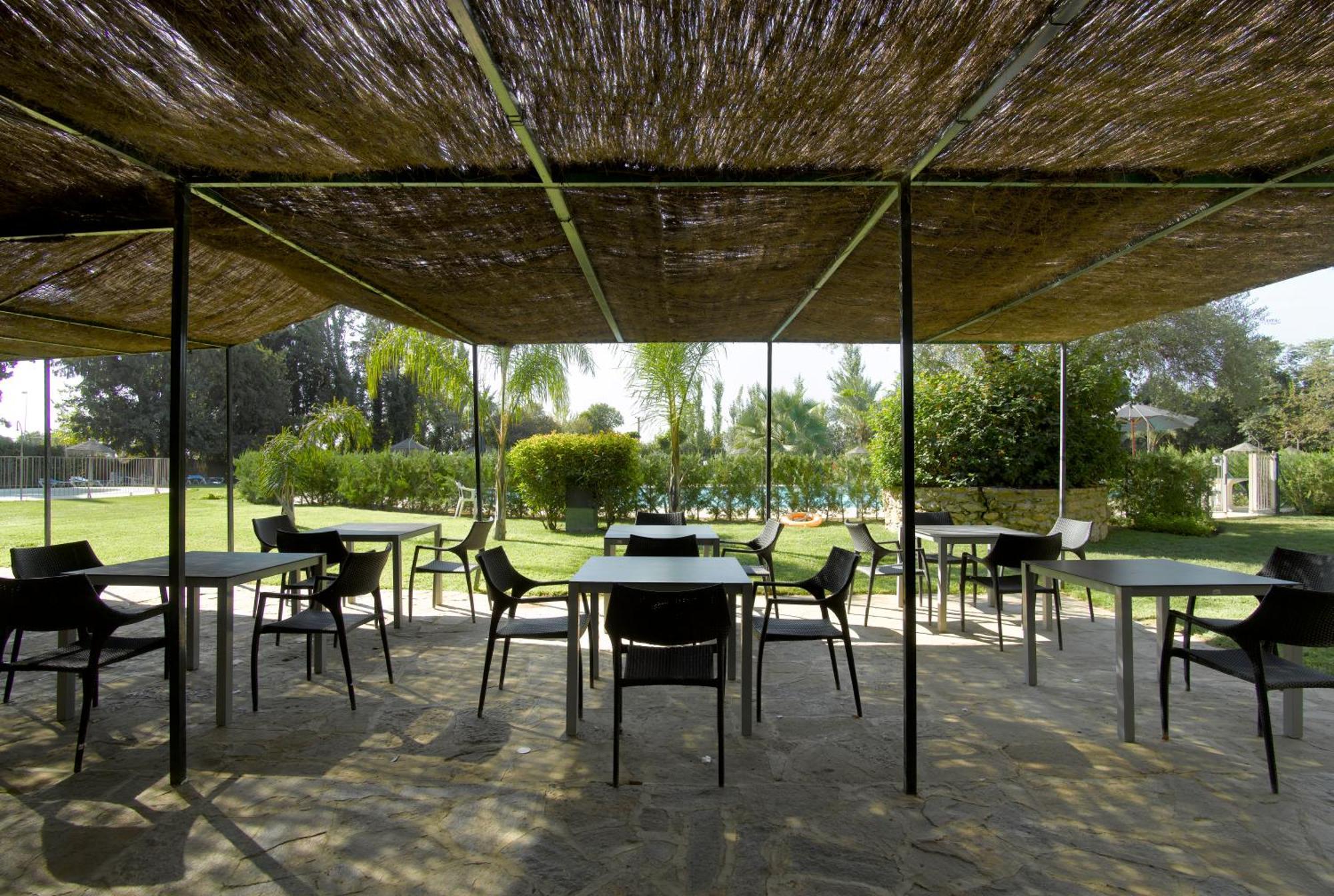 Hotel De 4*