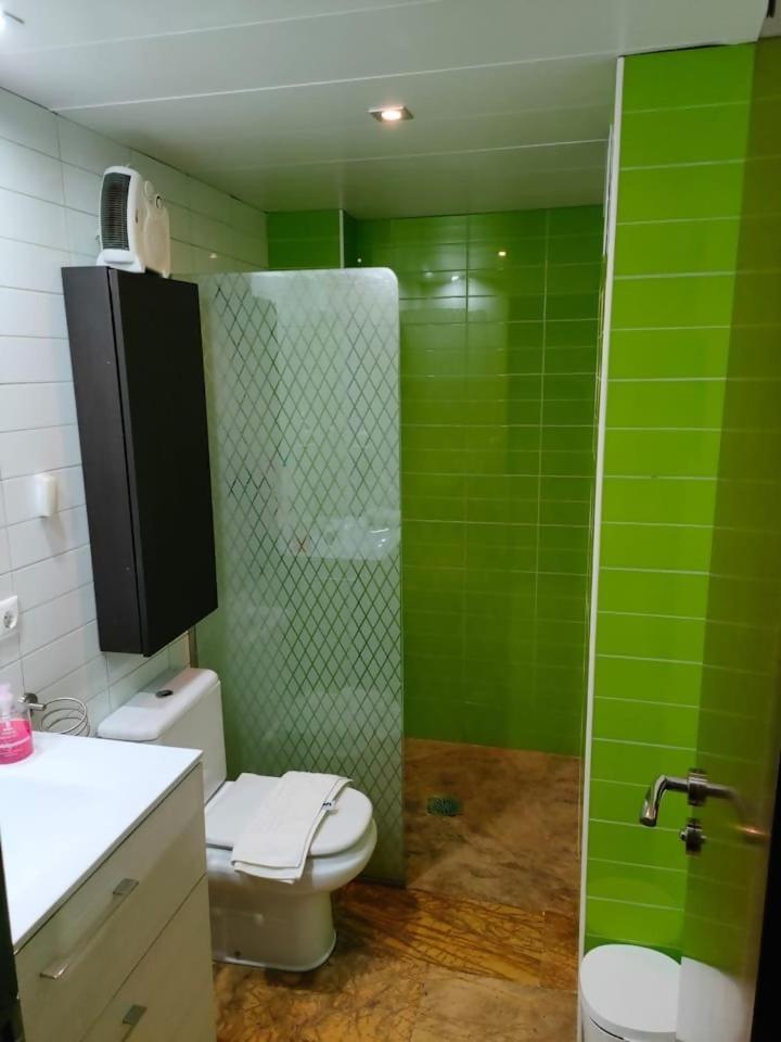 601 Moderno Y Amplio En Valdeolleros Córdoba