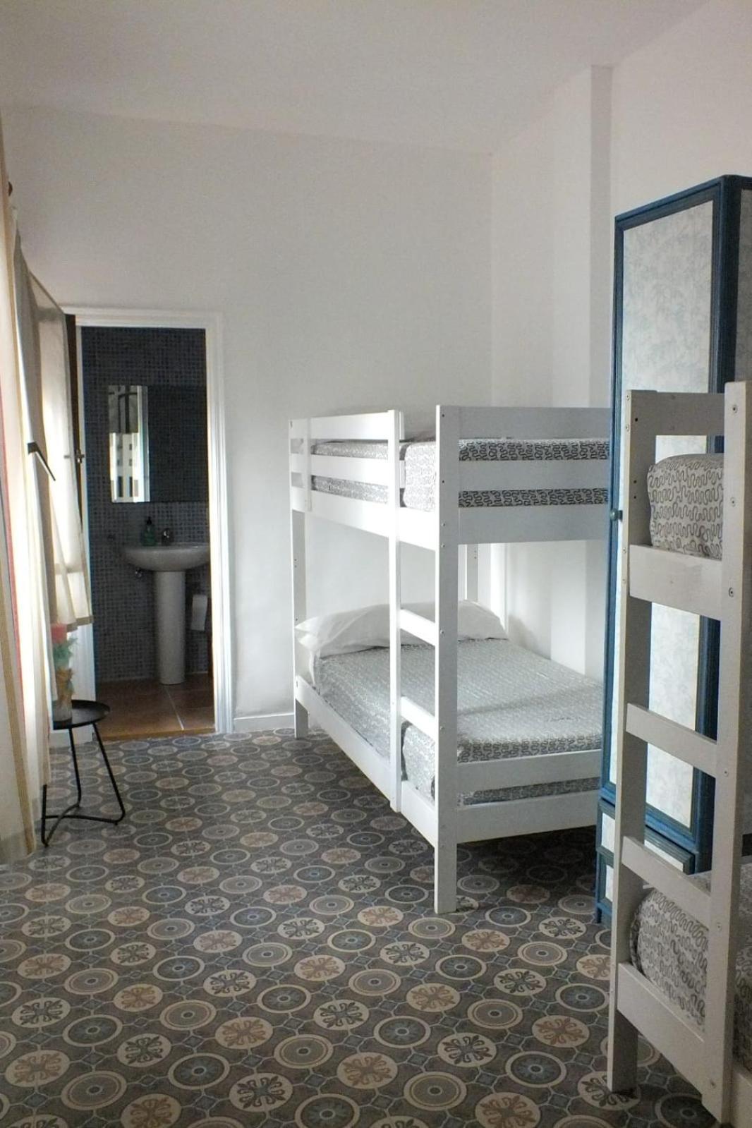 Guest house Alojamiento A 5 Minutos De La Feria Cordoba