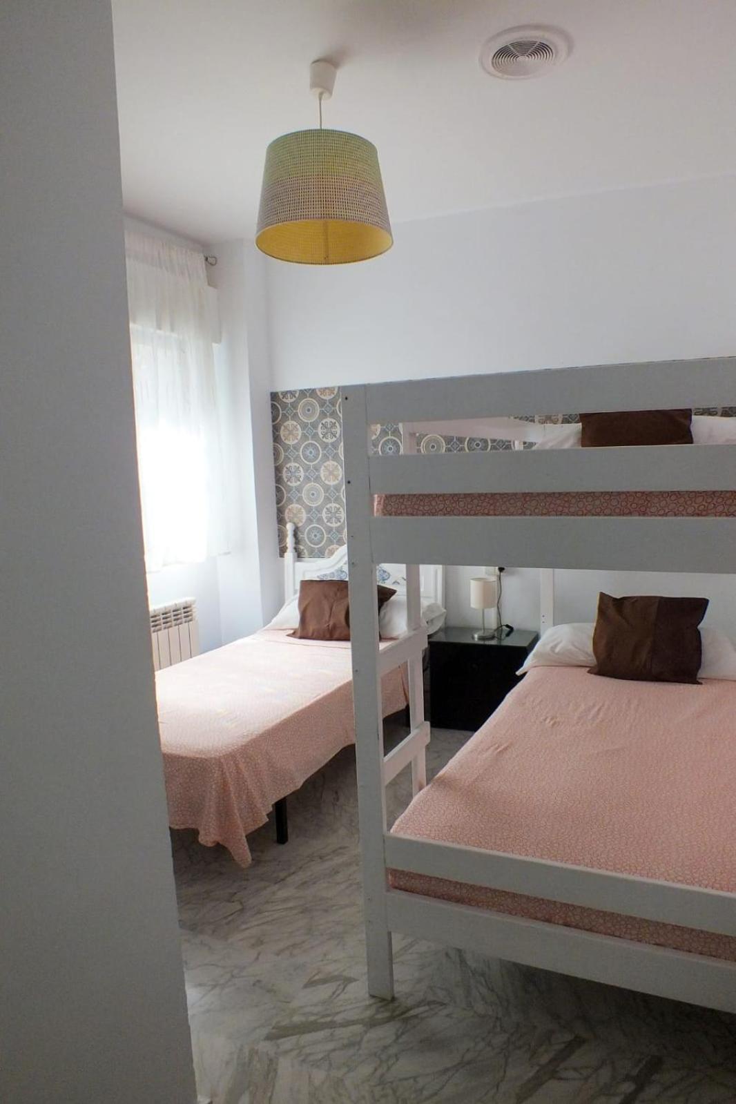 Alojamiento A 5 Minutos De La Feria Guest house