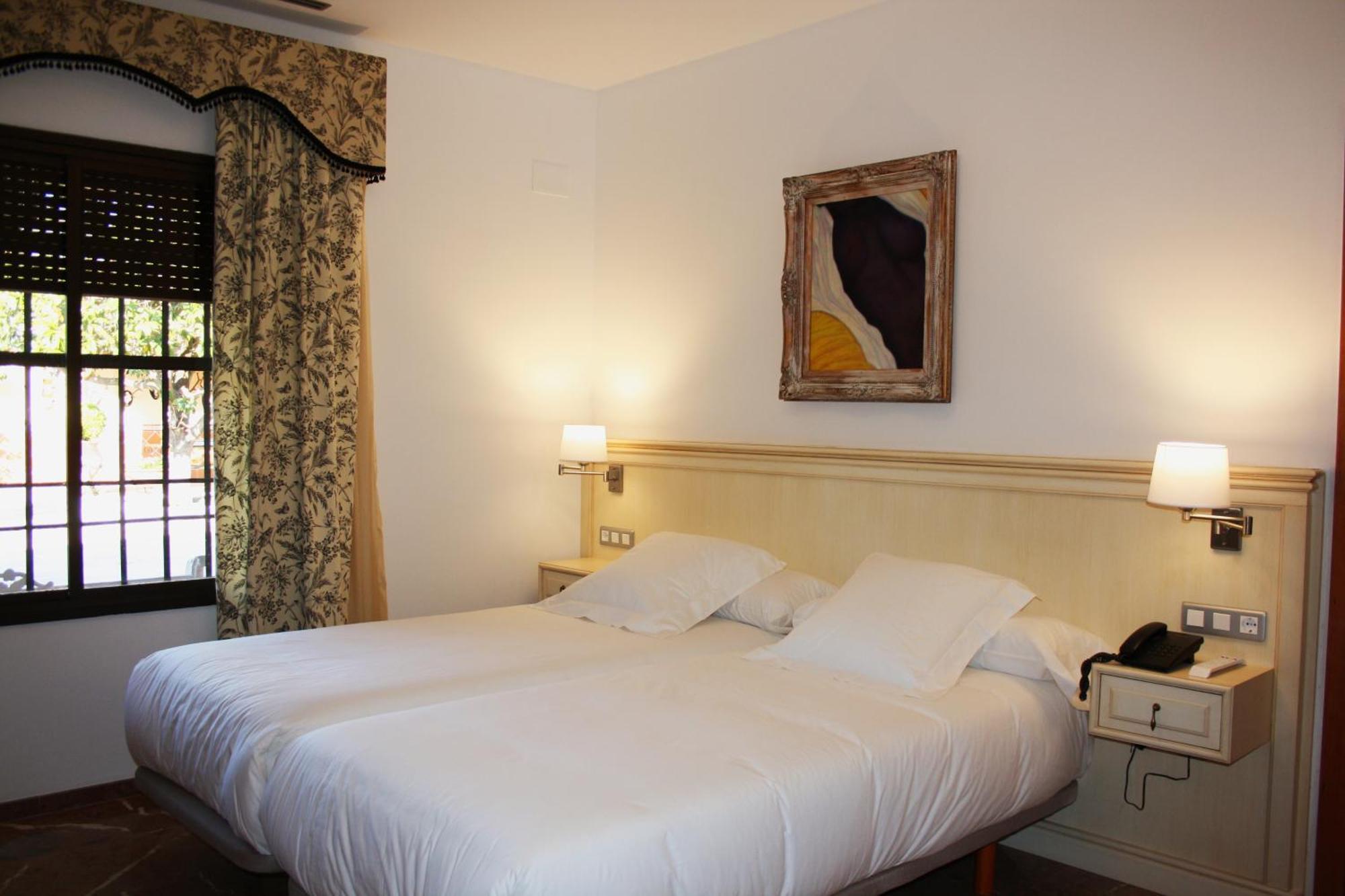 Hotel Arruzafa 2*