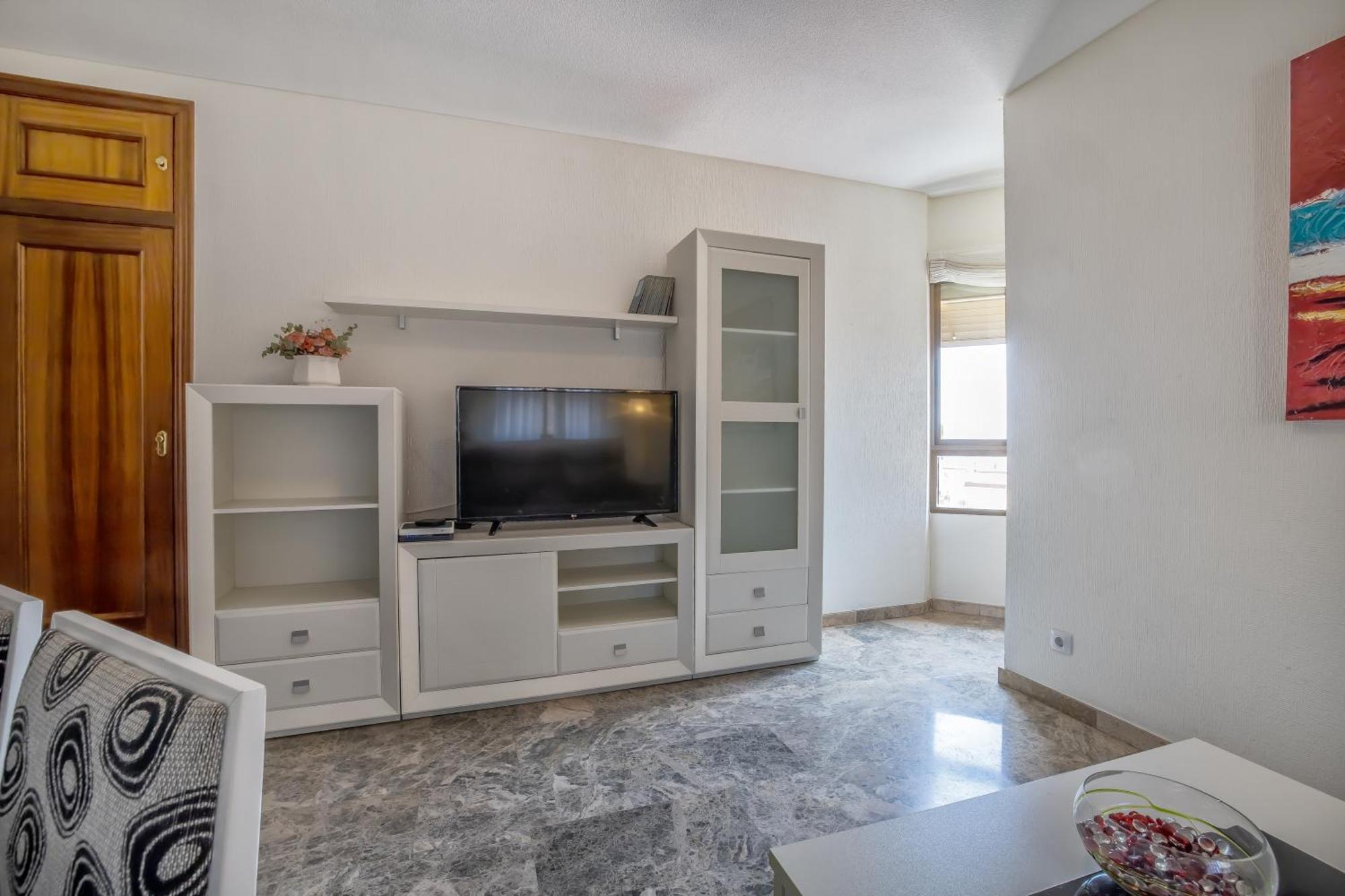 R & T Center - Parking Apartment