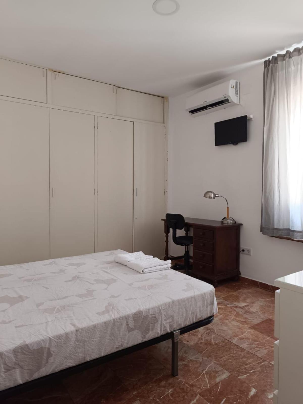 Piso Dos Junto Plaza Colon Apartamento *
