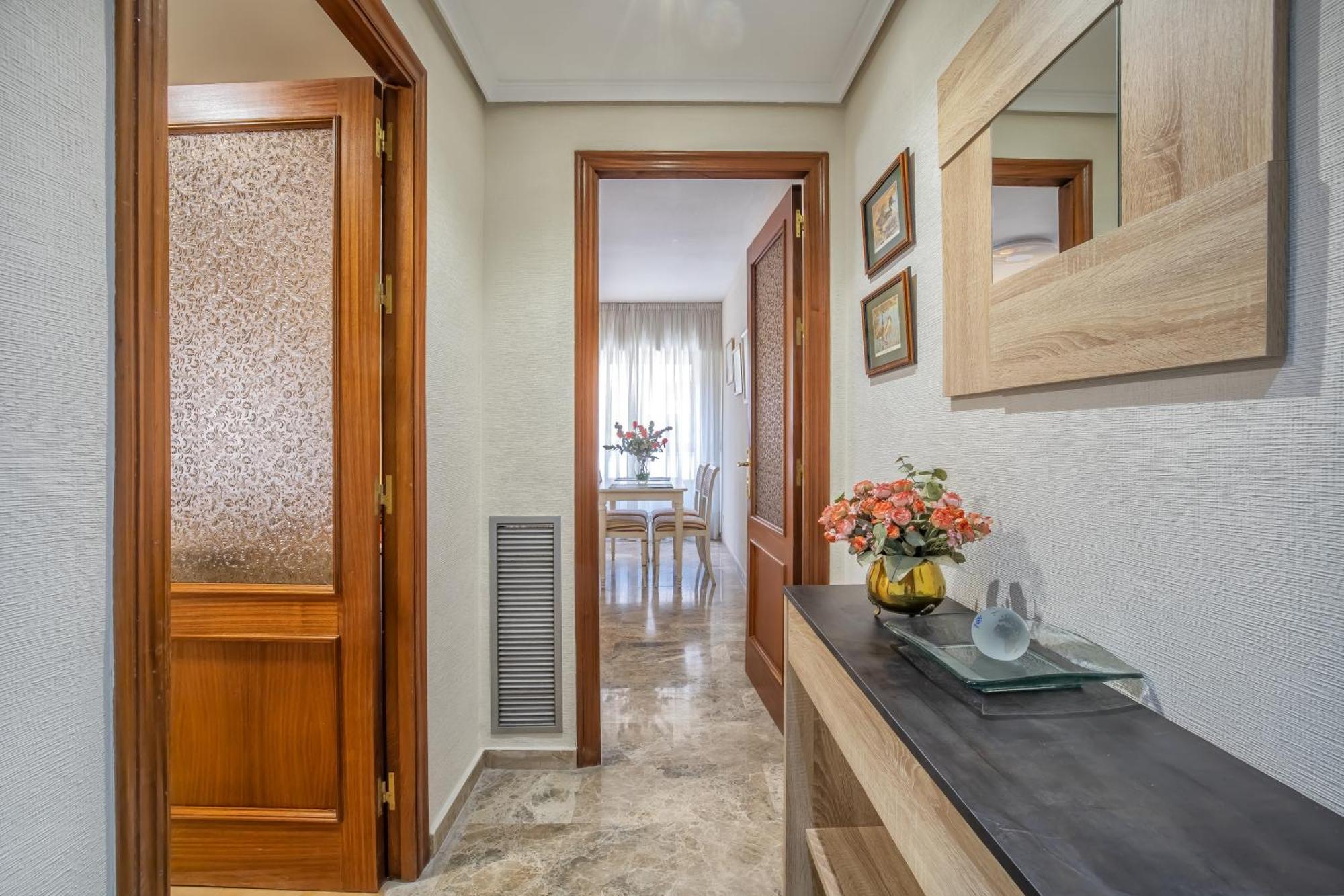 R & T Center - Parking Apartment Cordoba
