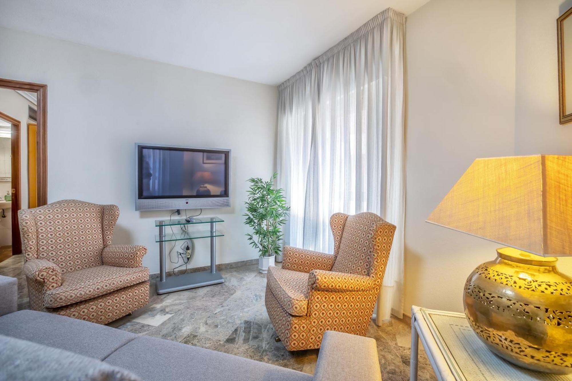 R & T Center - Parking Apartment