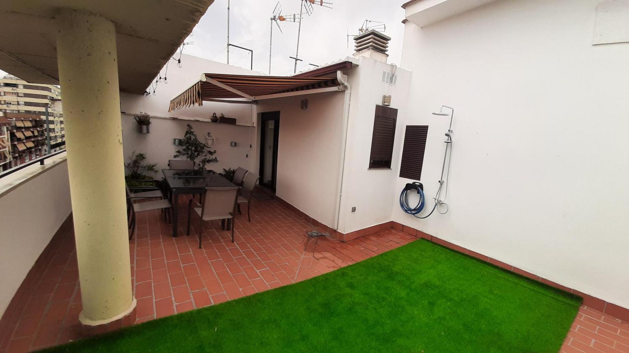 Apartment Duplex Junto Al Puente Con Gran Terraza Y Parking Privado *