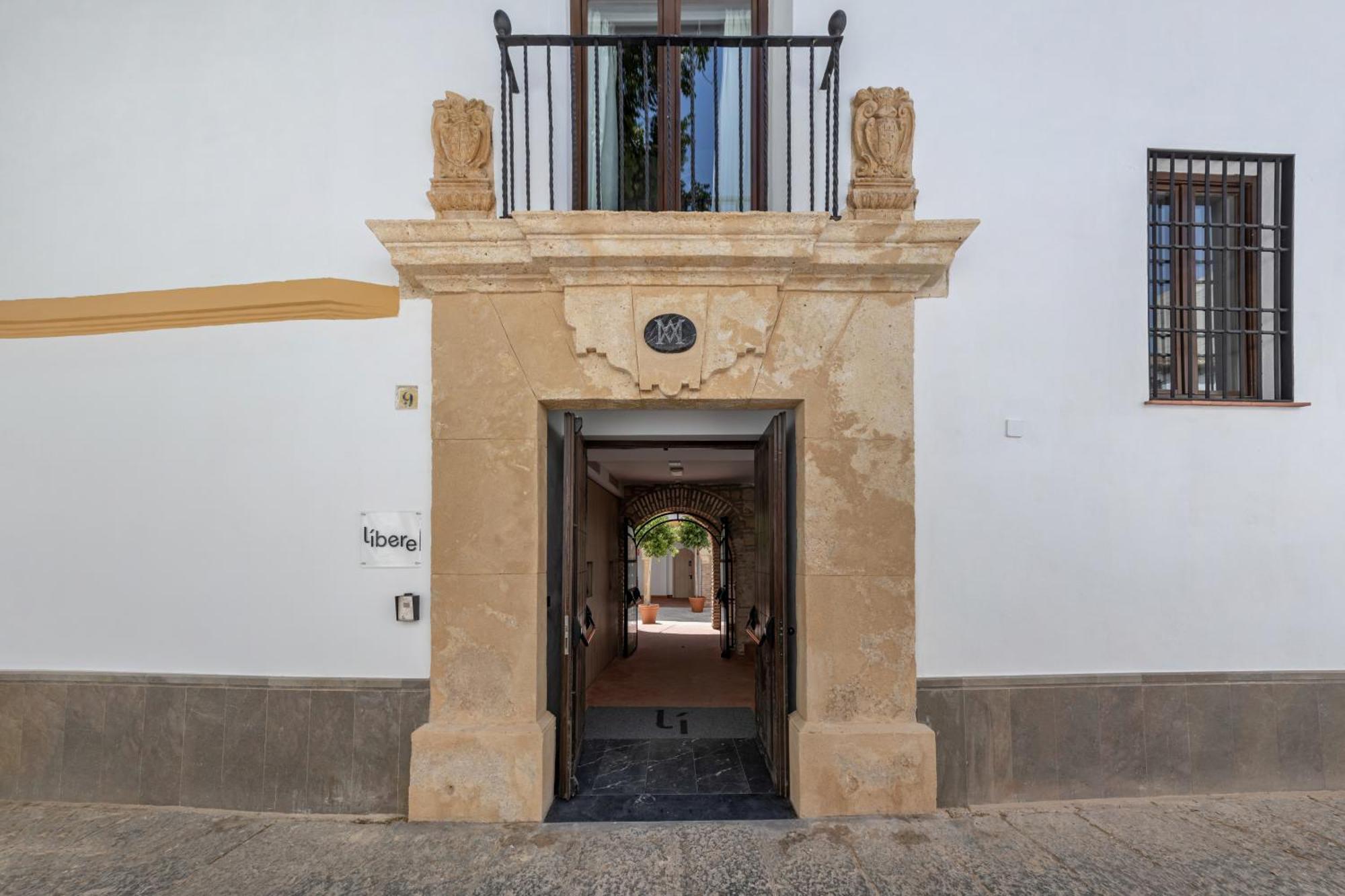 Líbere Patio Santa Marta Hostal Córdoba