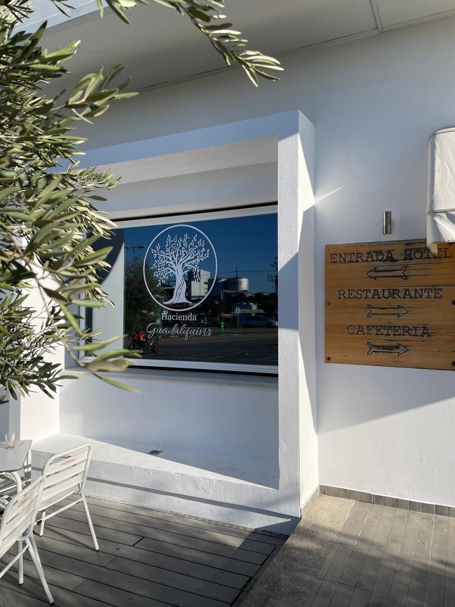 Manjares Hotel