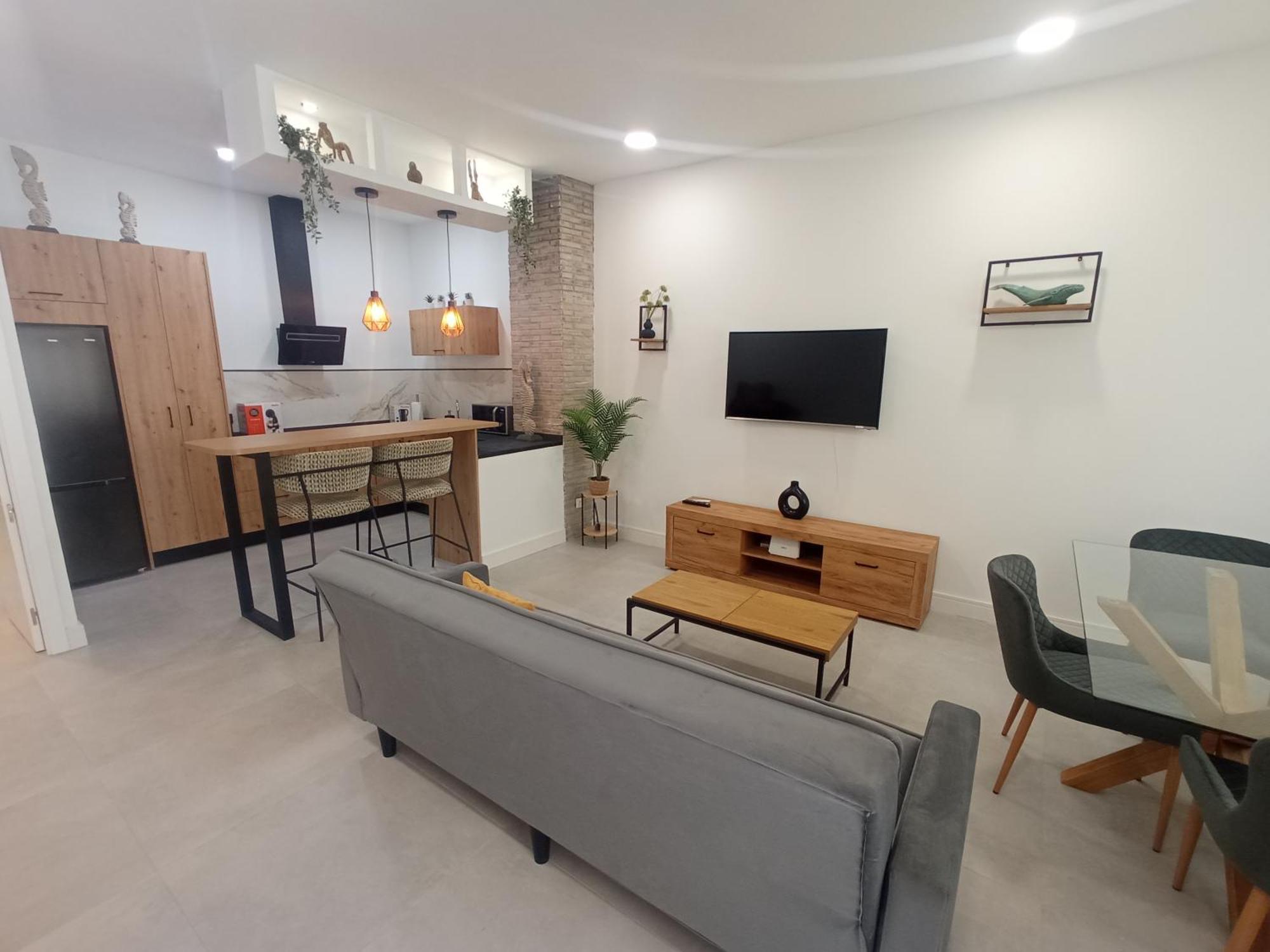 Apartment Moderno Junto A Estacion De Tren