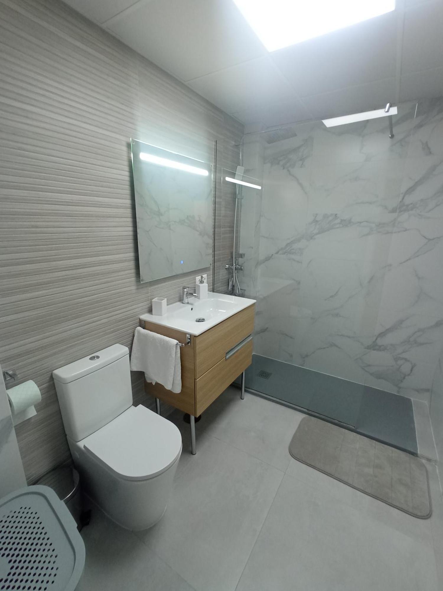 Apartment Moderno Junto A Estacion De Tren