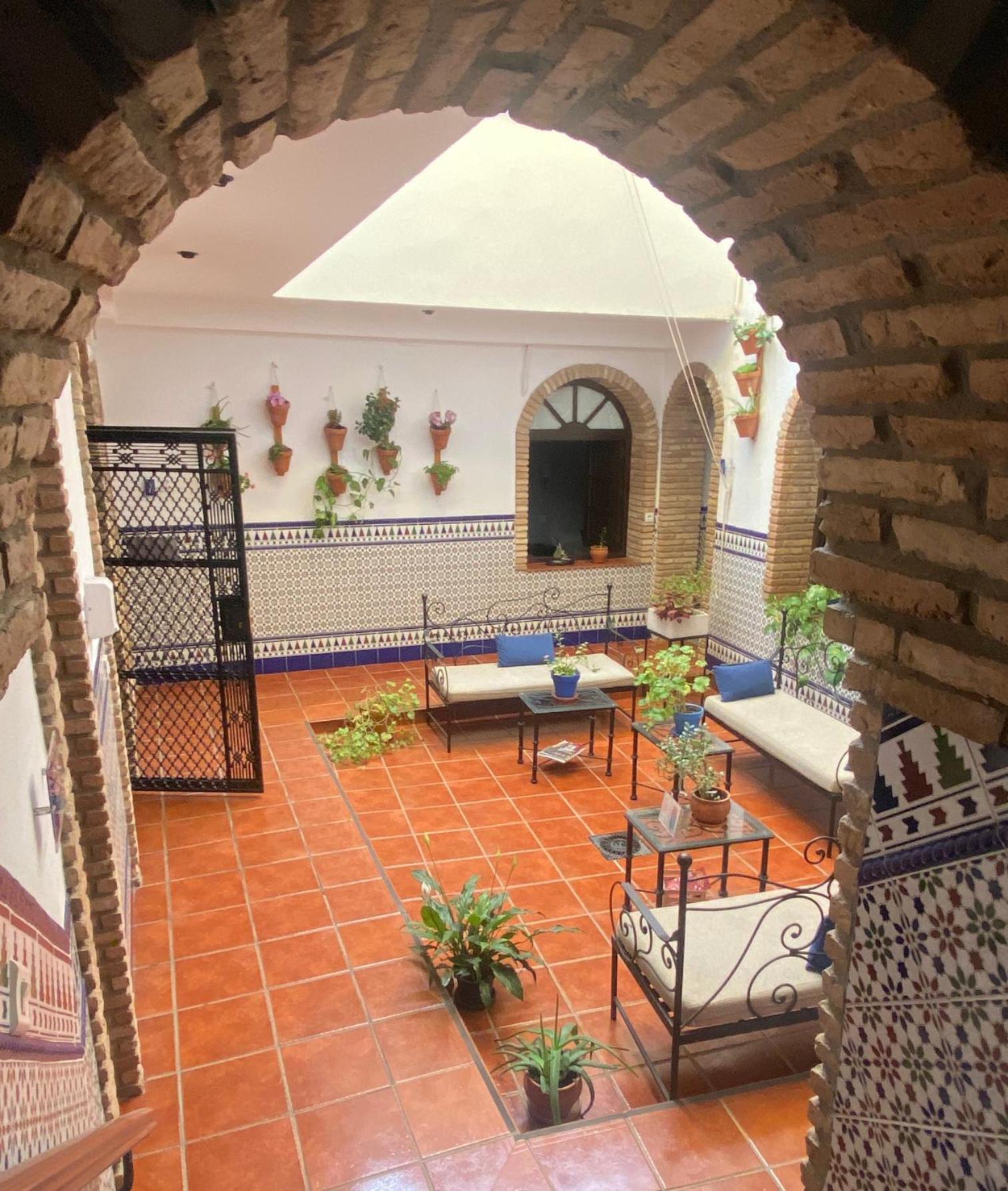 Patio De La Plateria Pensión Córdoba
