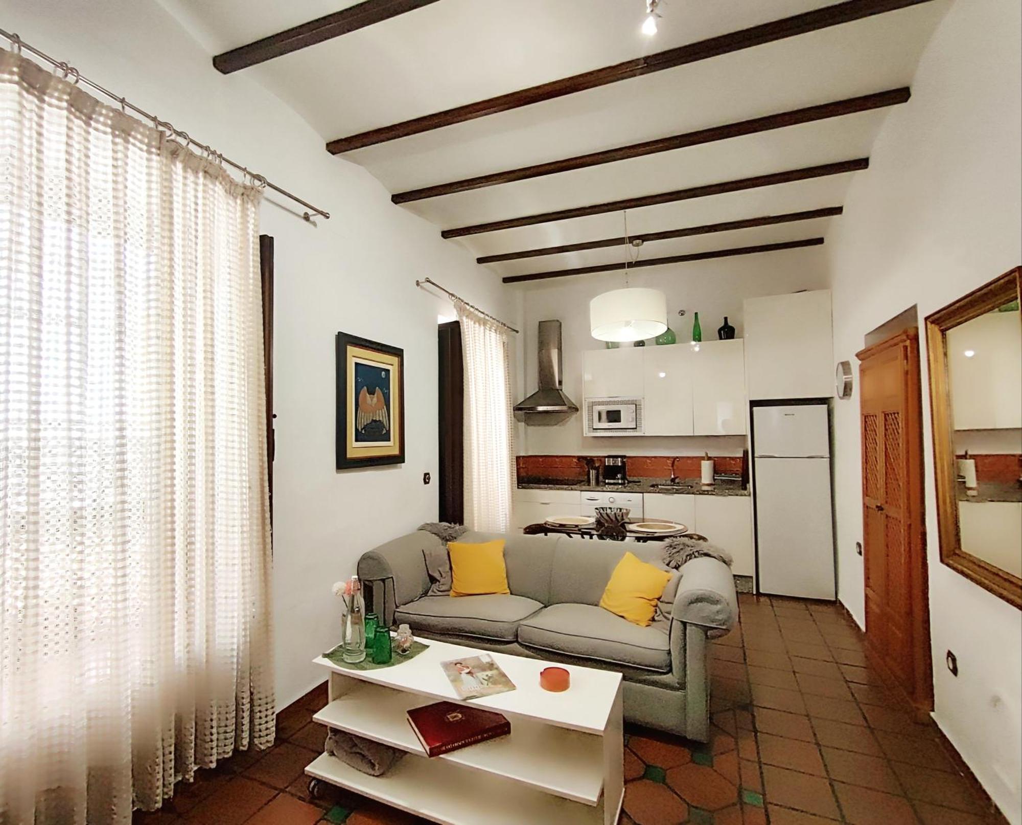 Horno24, Con Patio Andaluz, Tipico De *