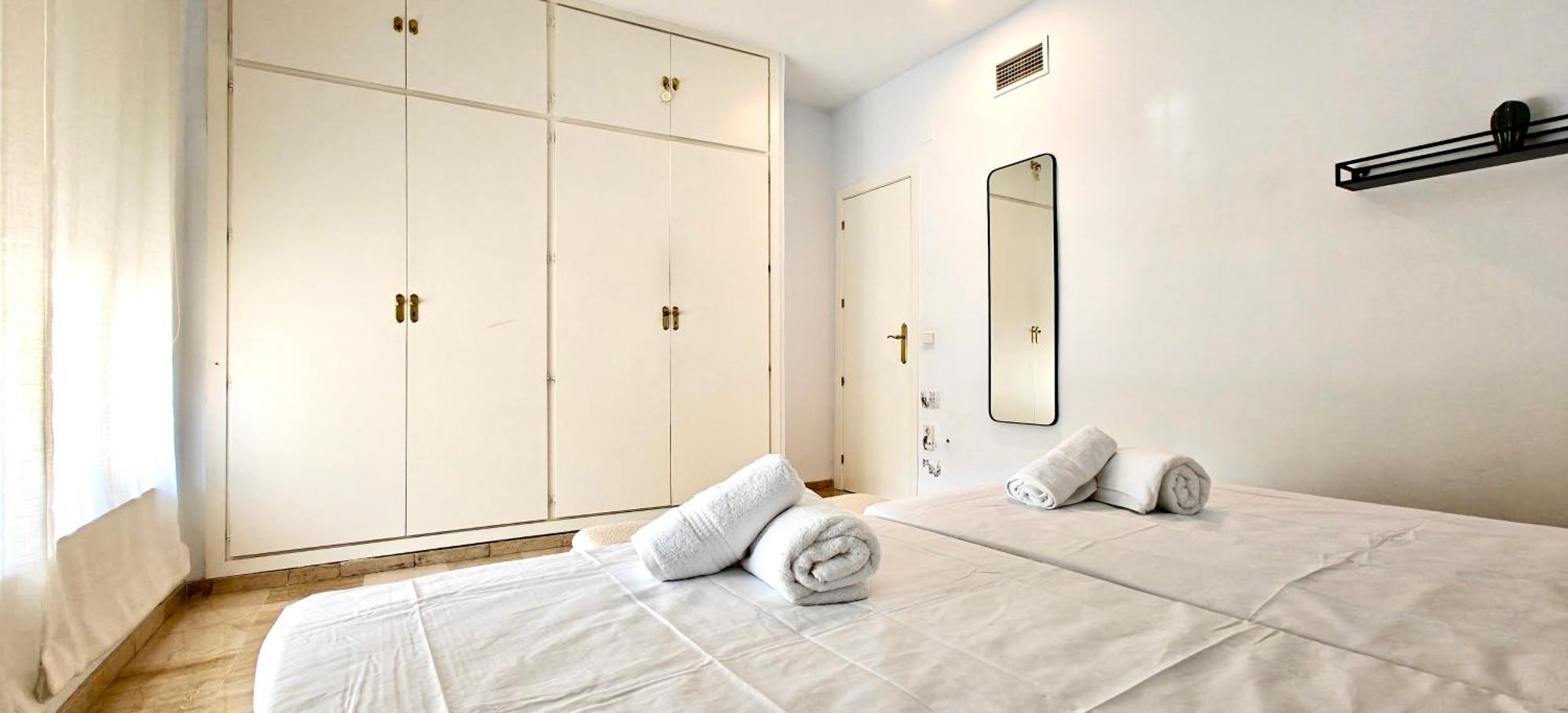 Deluxe Puerta De Almodovar
