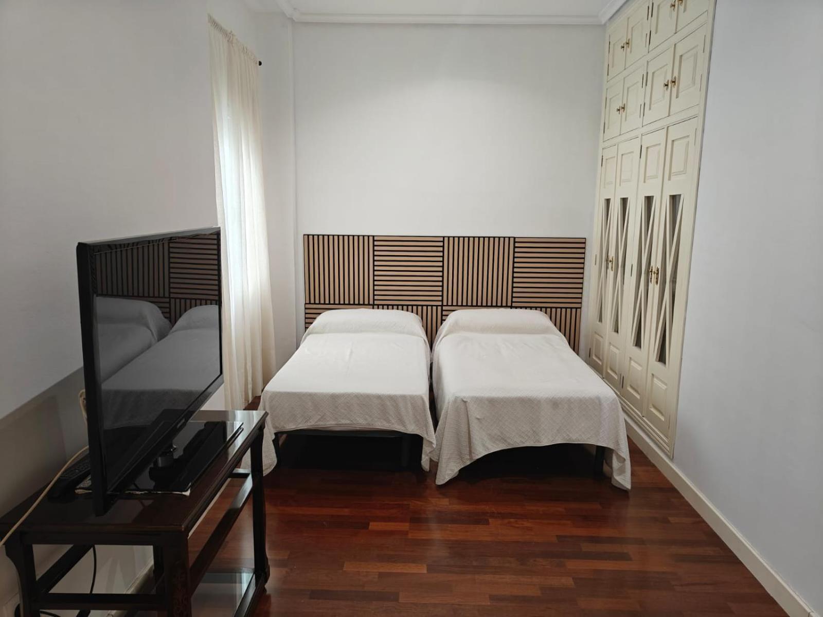 Gran Capitan Luxury Center Apartment- Parking