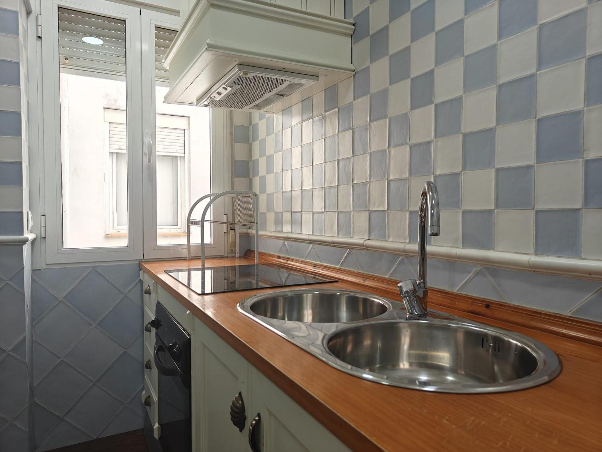 Gran Capitan Luxury Center Apartment- Parking