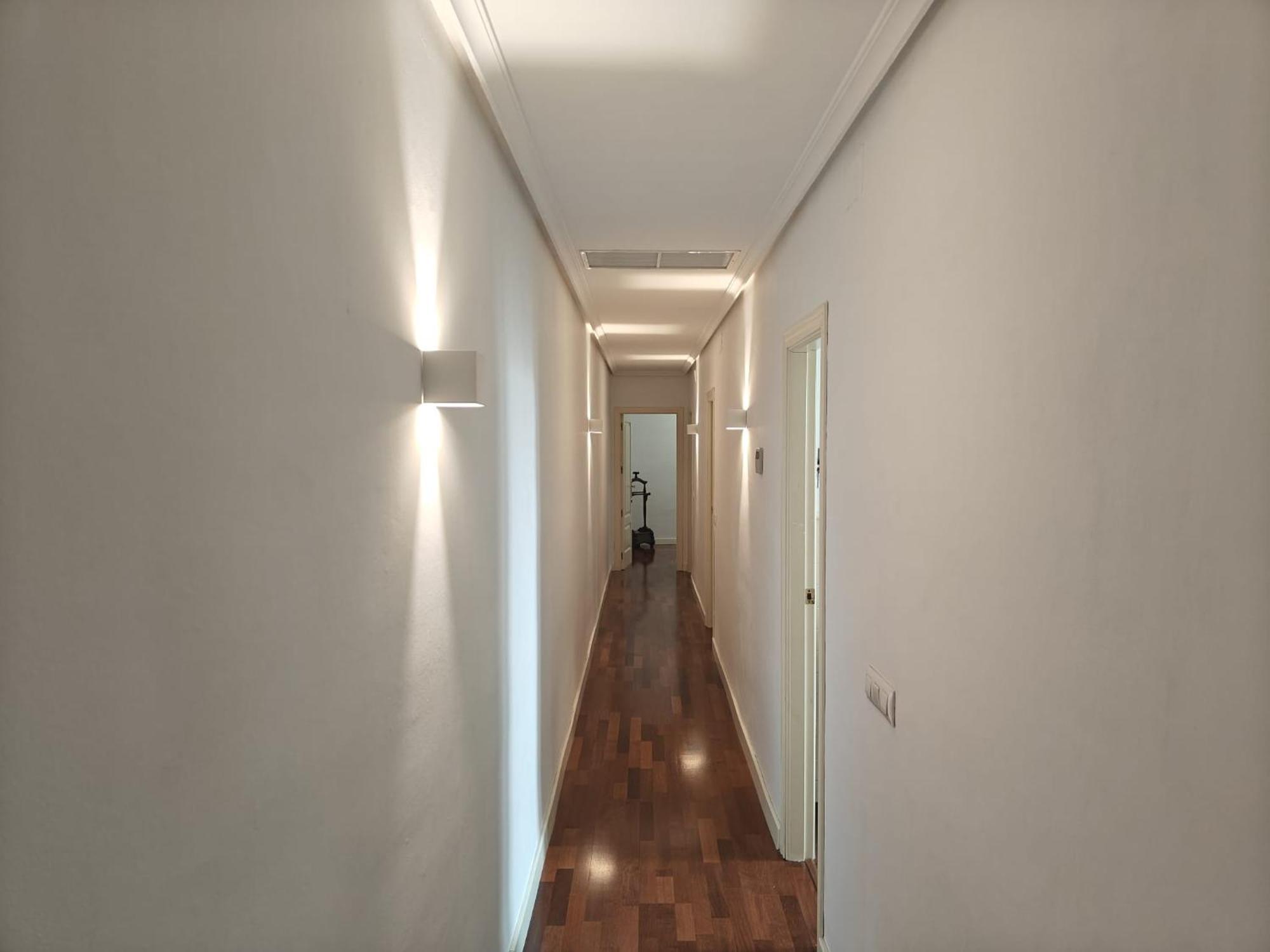 Gran Capitan Luxury Center Apartment- Parking Apartment *
