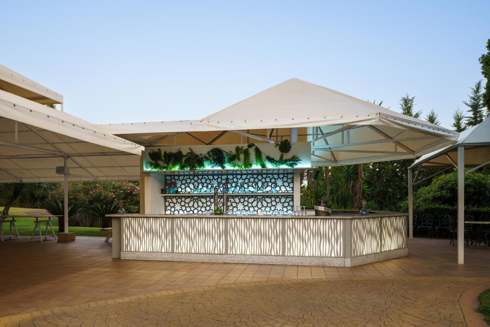 Hotel Crisol Jardines De
