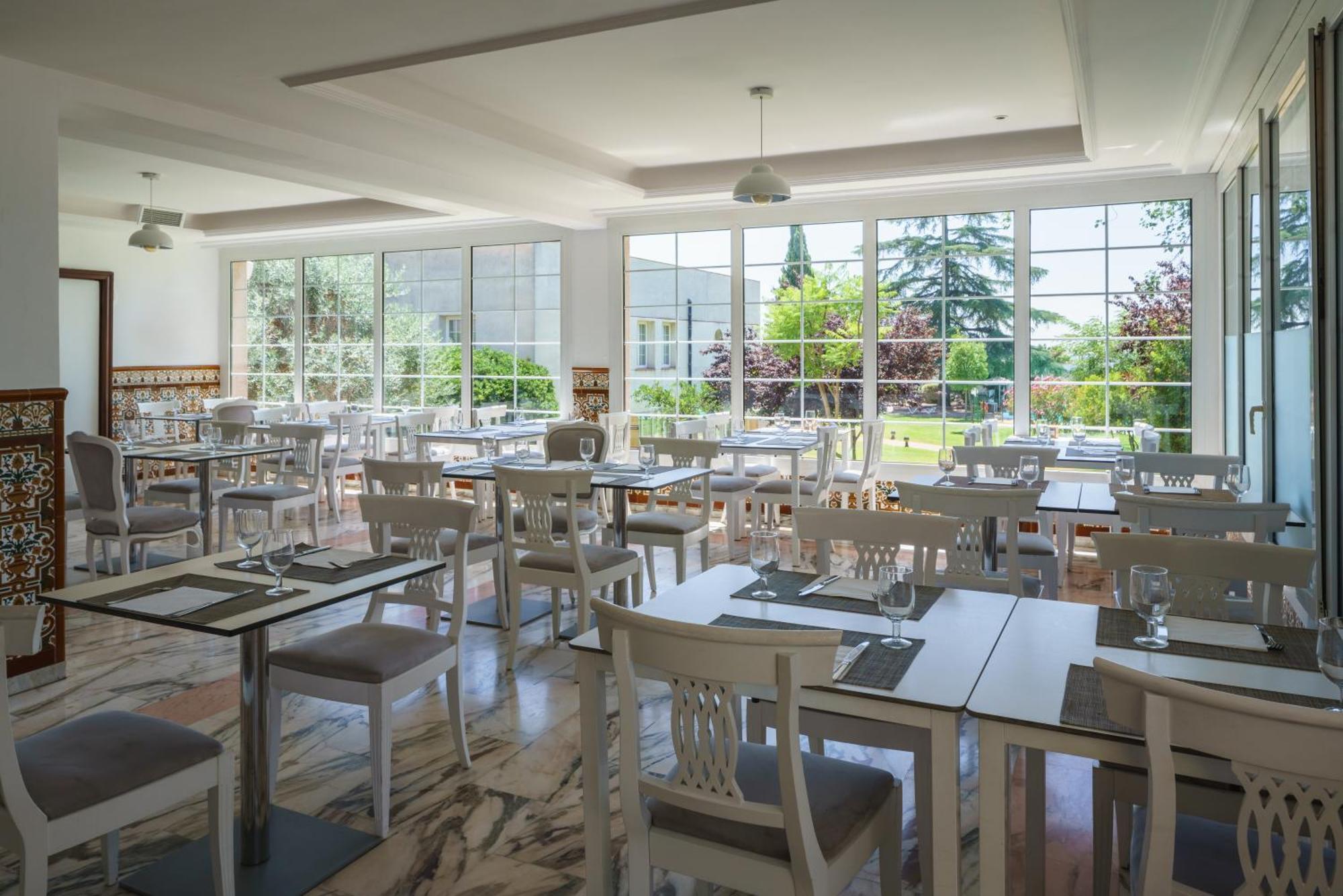 Hotel Crisol Jardines De Cordoba