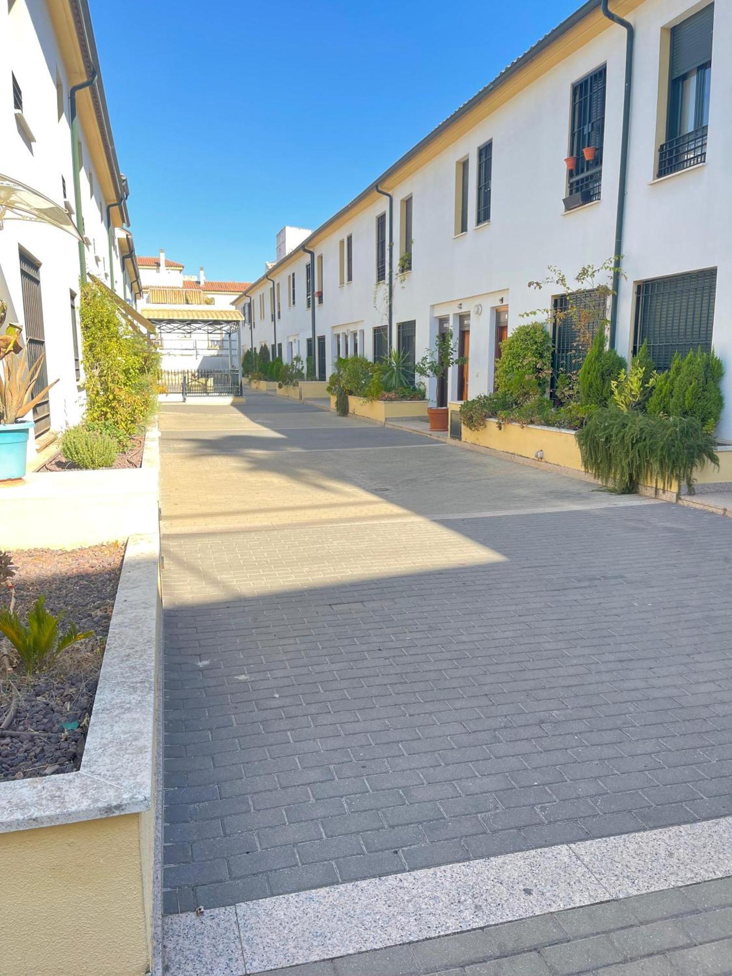 Azahar Centre & Parking Cordoba