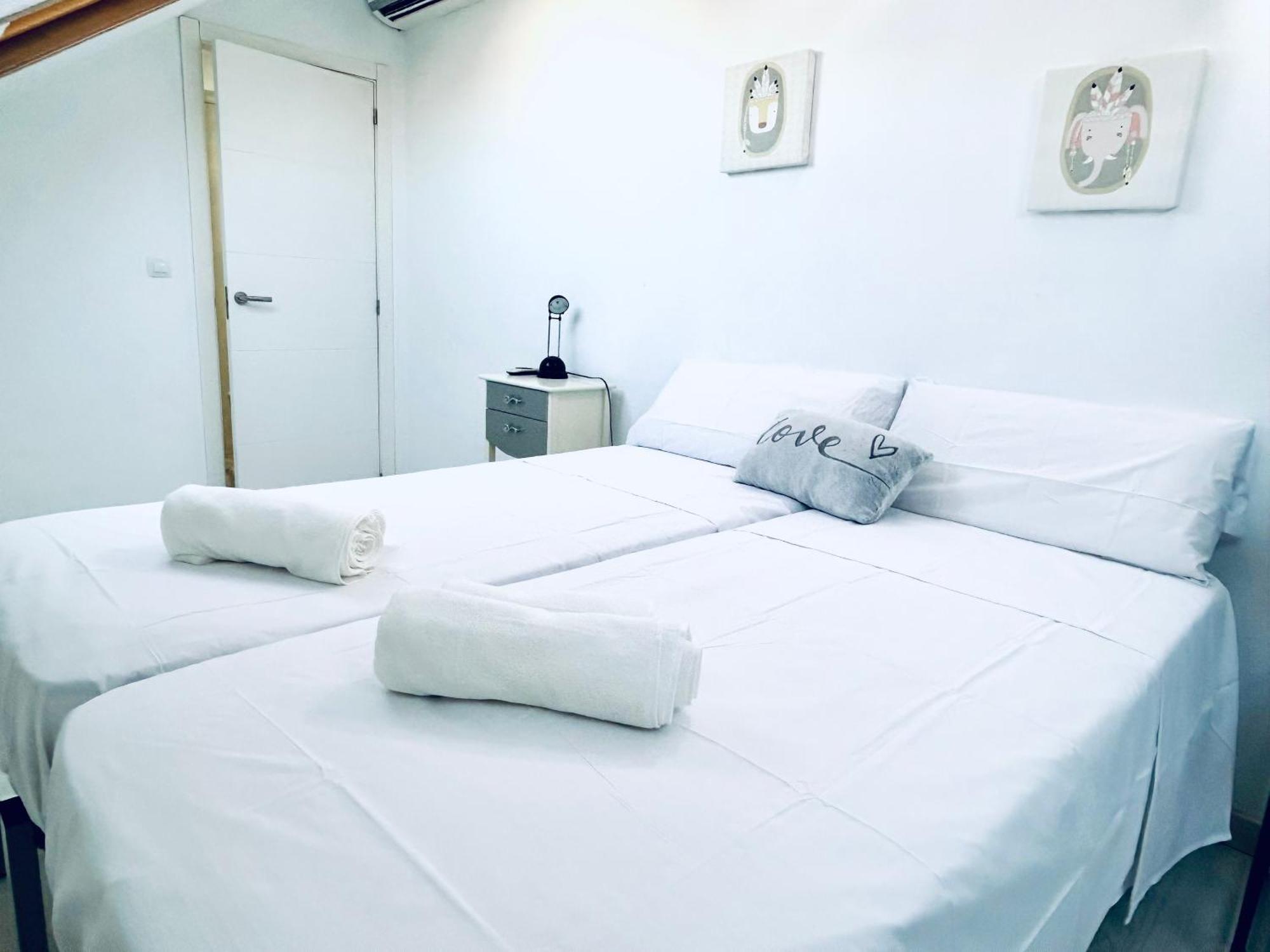 Patios De San Lorenzo Con Parking Holiday home Cordoba