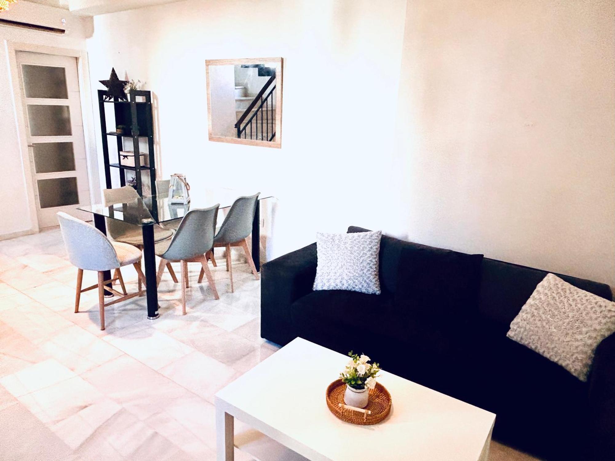 Holiday home Patios De San Lorenzo Con Parking *