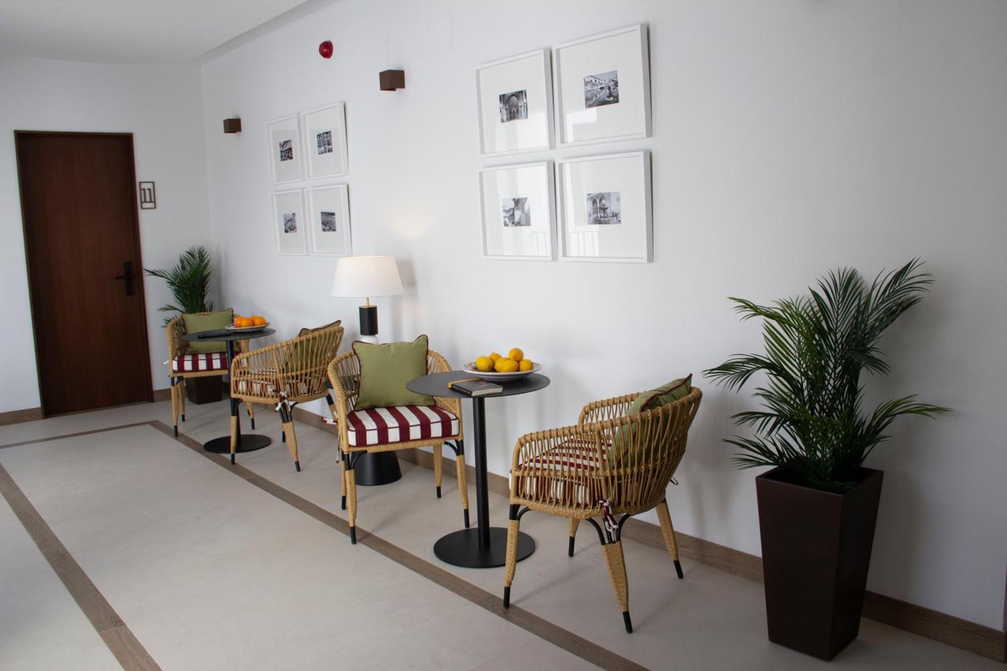 Apartahotel Puerta De La Ribera