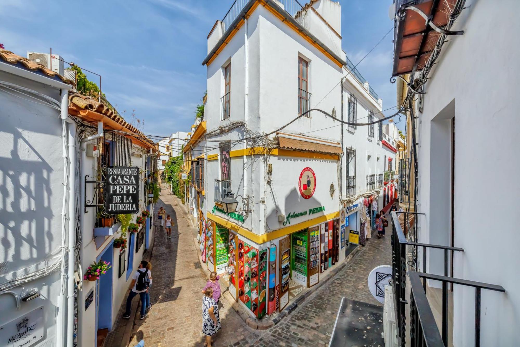 Deanes & Casco Historico