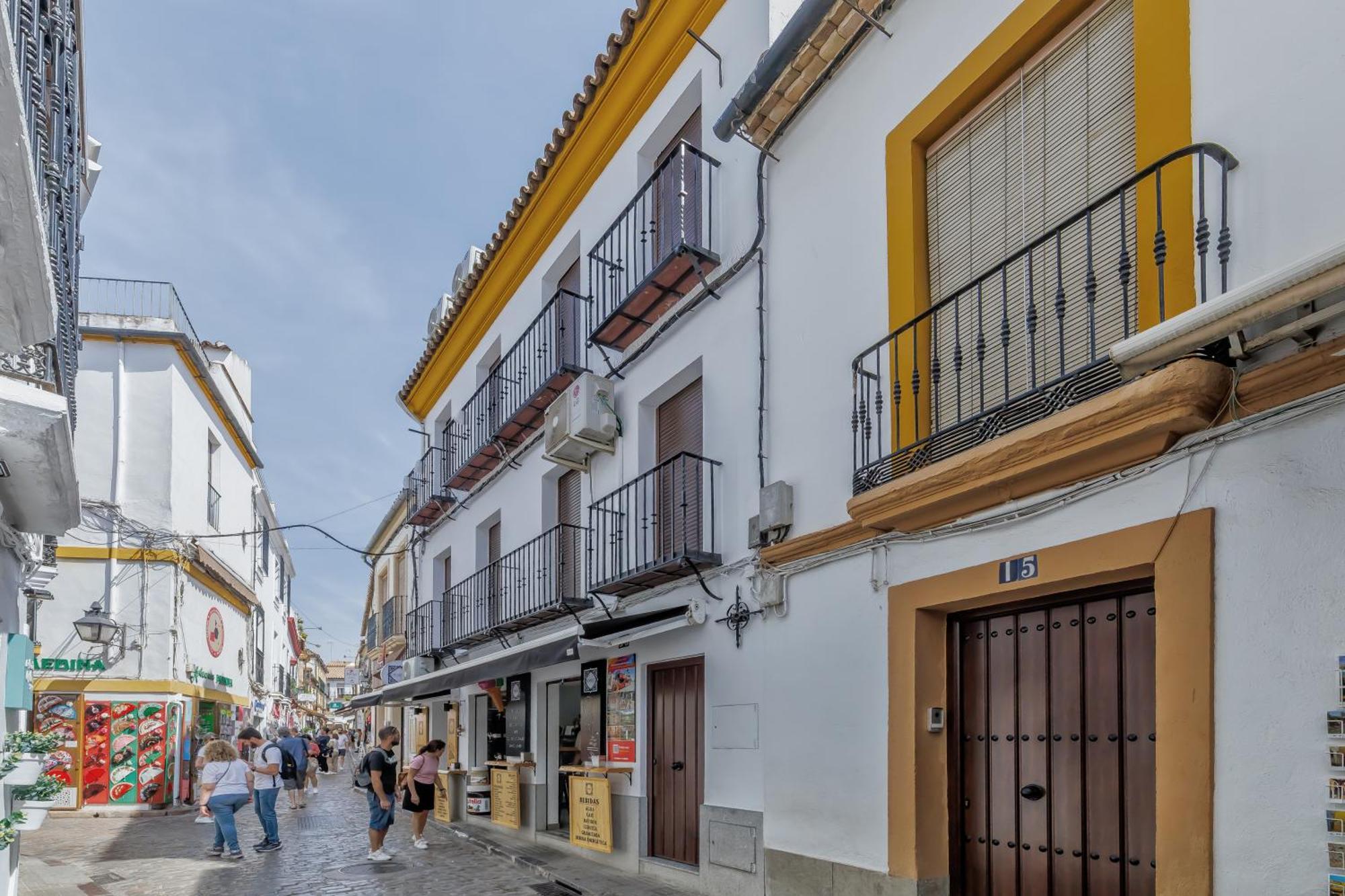 Deanes & Casco Historico * Cordoba