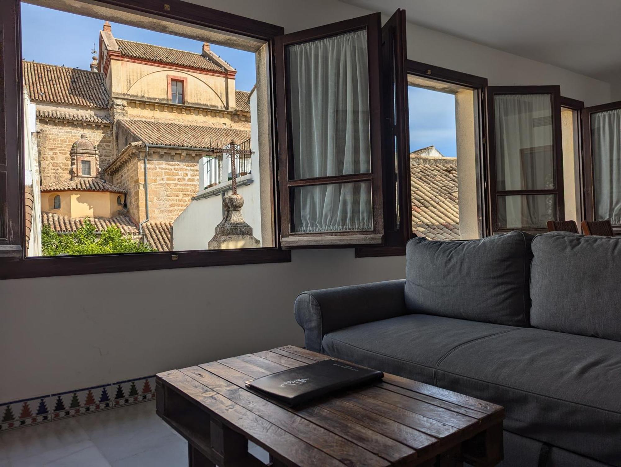 Plaza Apartment