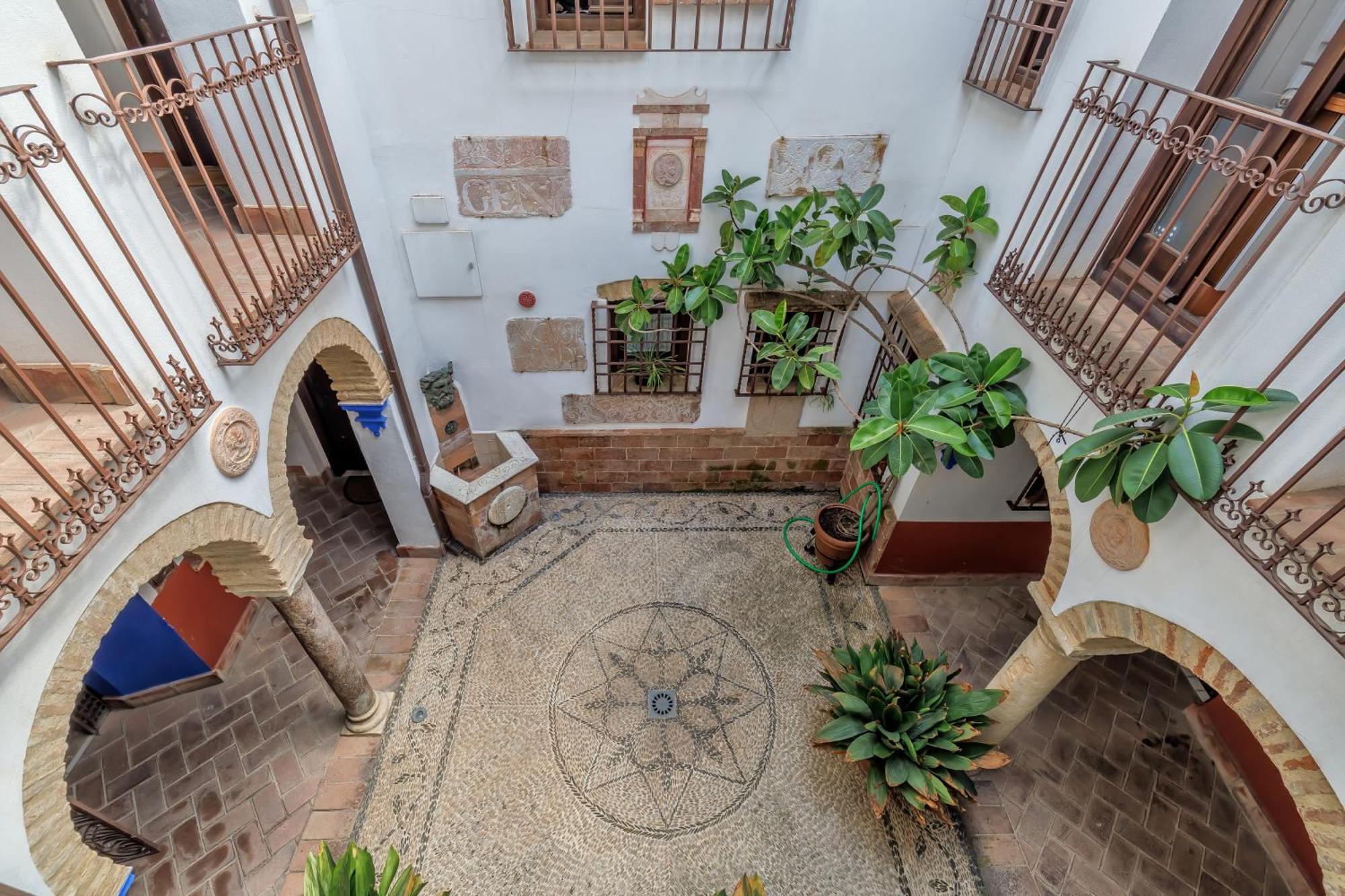 El Capricho De 1849 & Parking Córdoba