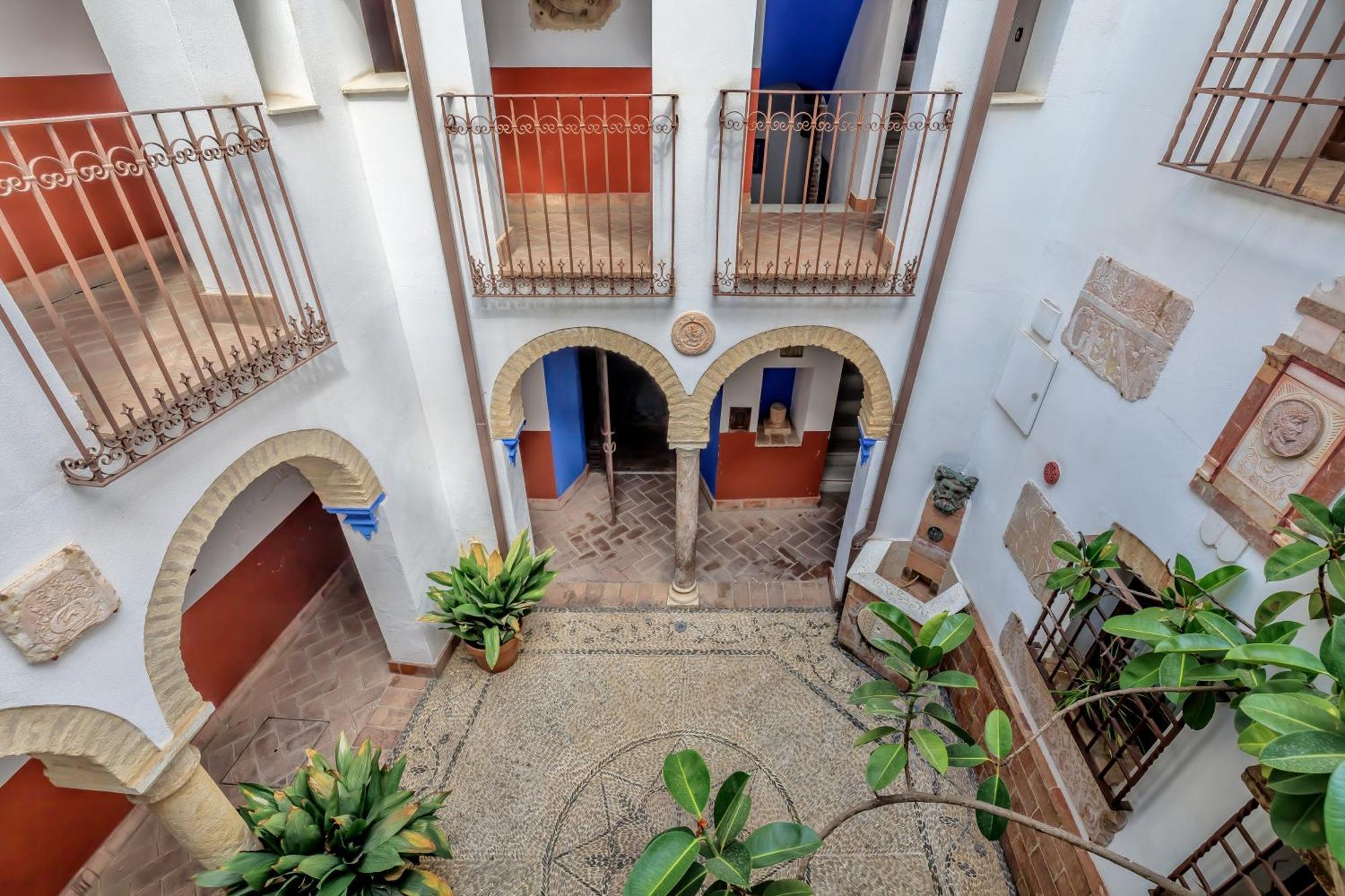 El Capricho De 1849 & Parking