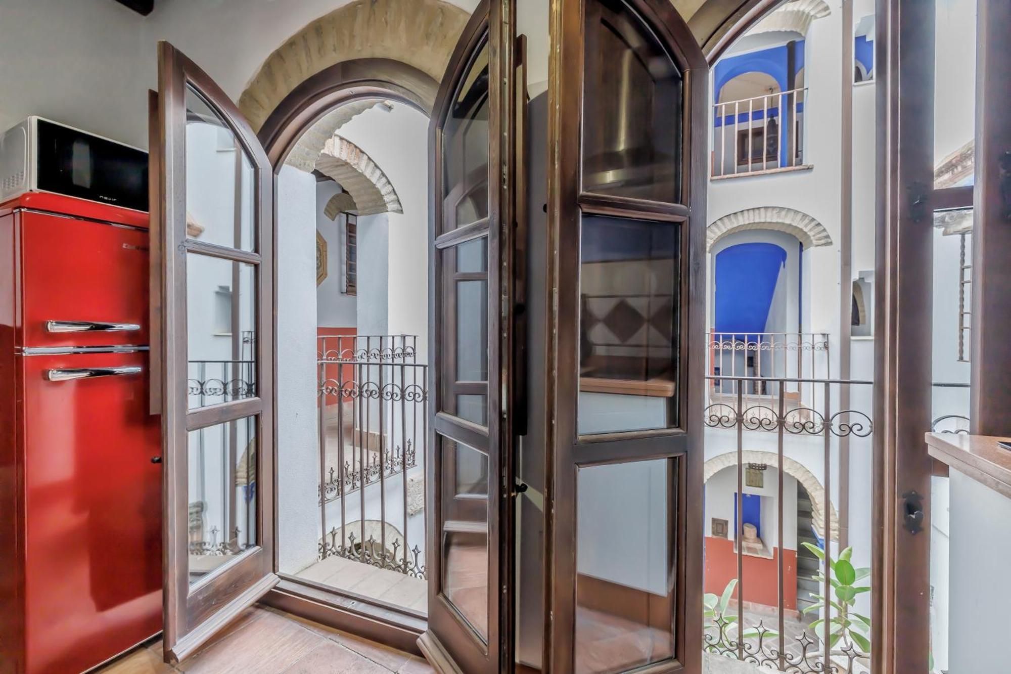 El Capricho De 1849 & Parking