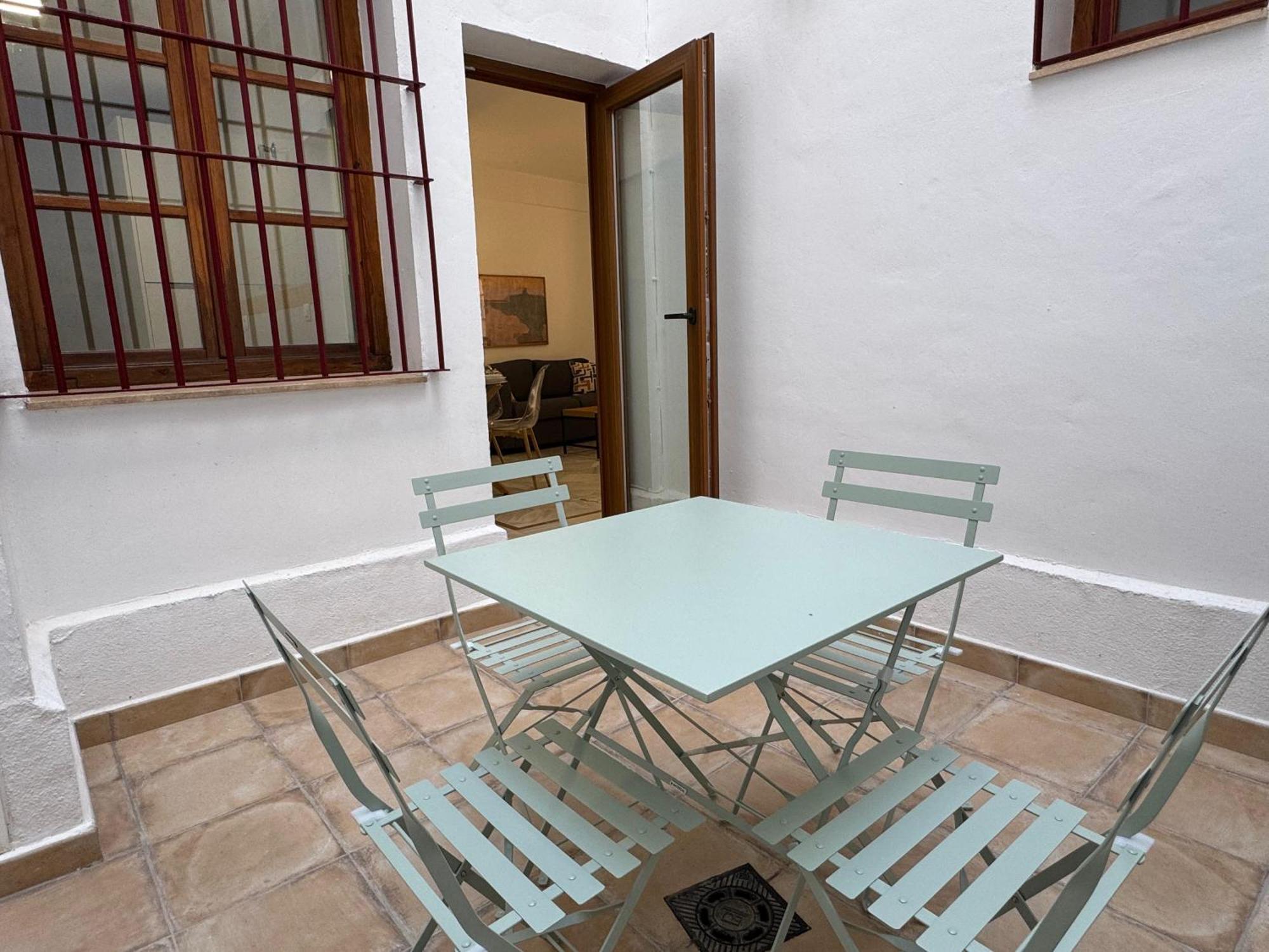 Patio De La Calleja Córdoba