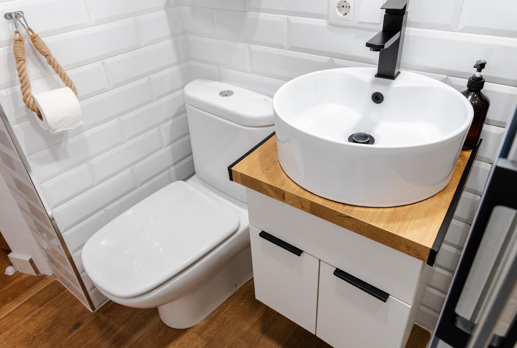 Apartamento Reformado Y Muy Tranquilo Junto A Puente Romano, 3hab, Aire Acondicionado Y Wifi *