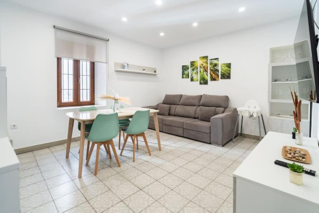 Apartamento Stunning Andalusian Oasis With Terrace & Pool *