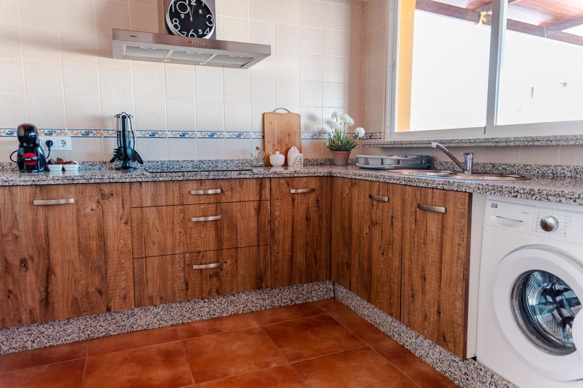Con Piscina, Barbacoa, Aire Acondicionado, Wifi De Alta Velocidad, Cocina Exterior Y Parking Сasa de vacaciones